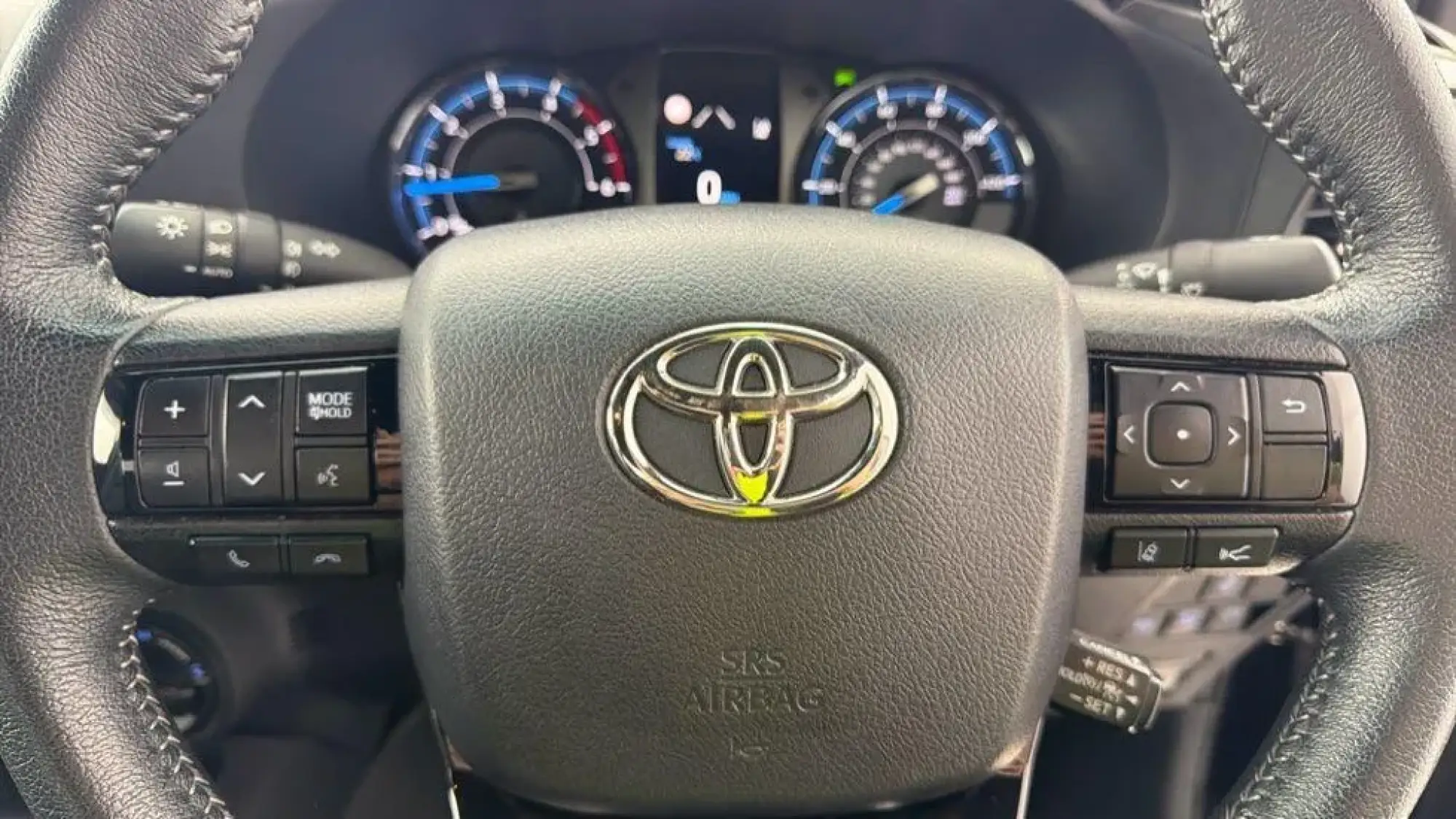 Toyota Hilux Image 8 Toyota Hilux Image 8