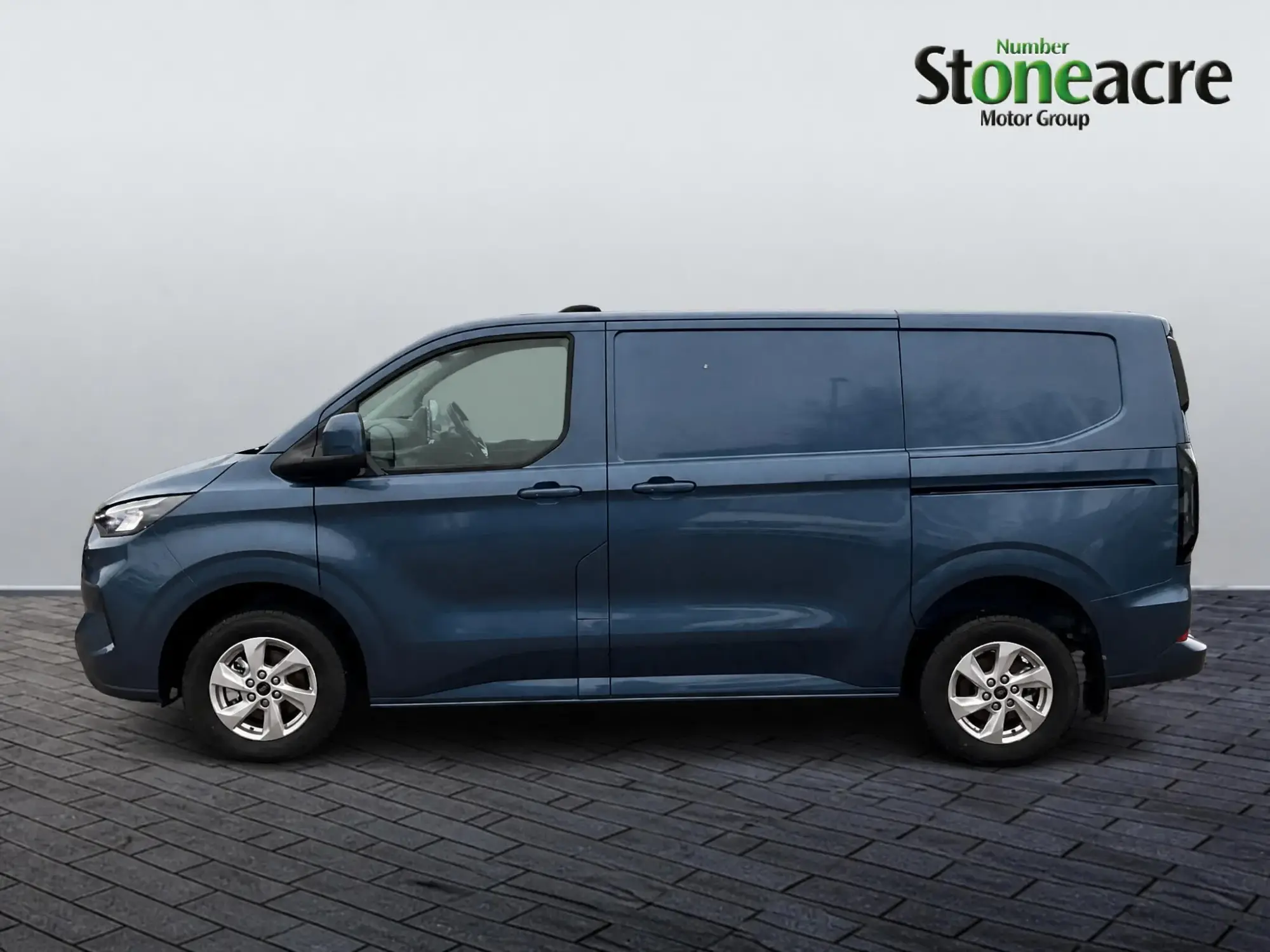 Ford Transit Custom Image 8