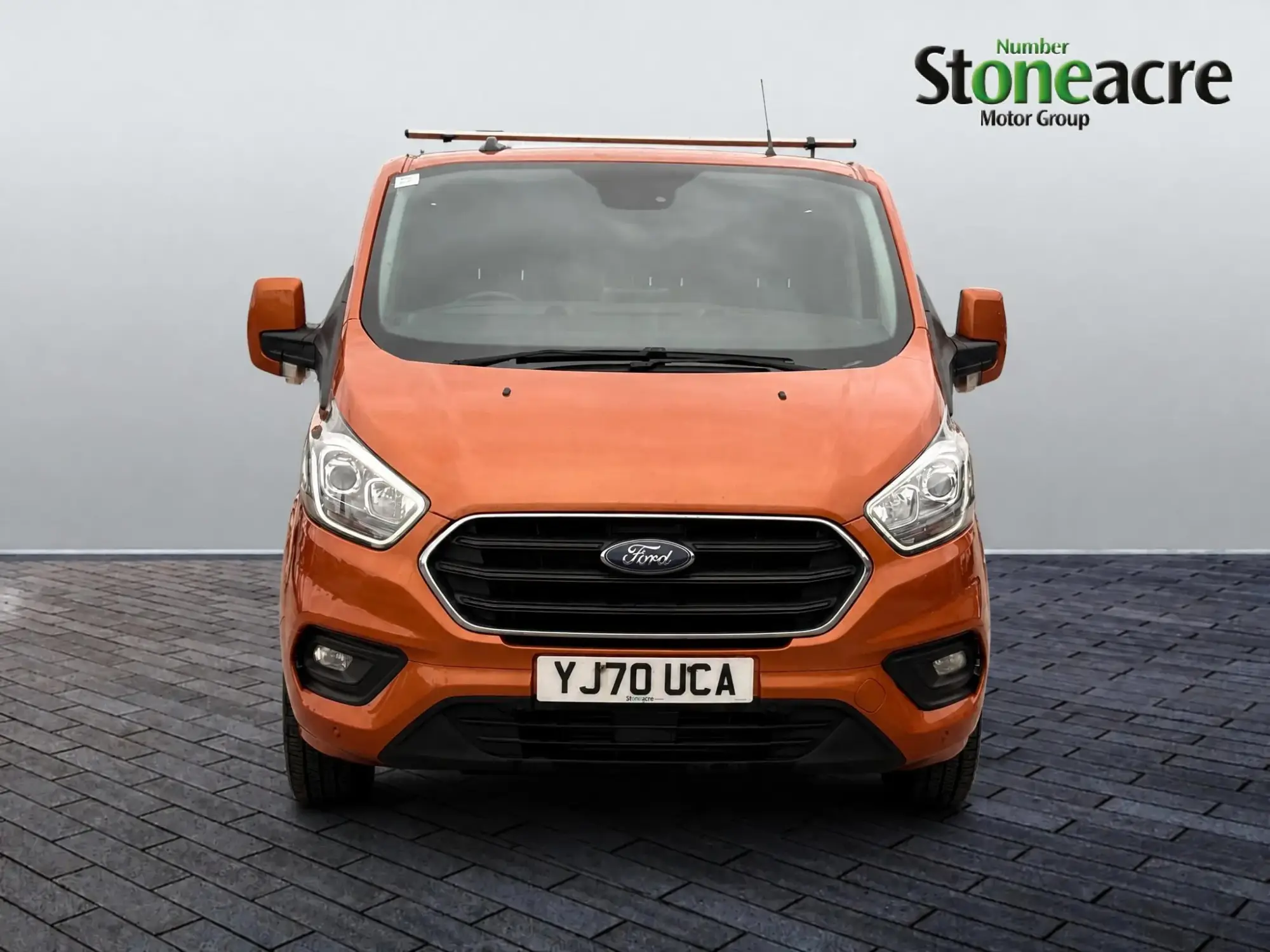 Ford Transit Custom 2.0 320 EcoBlue Limited Crew Van L1 H1 Euro 6 (s/s) 5dr (6 Seat) YJ70UCA Image 2