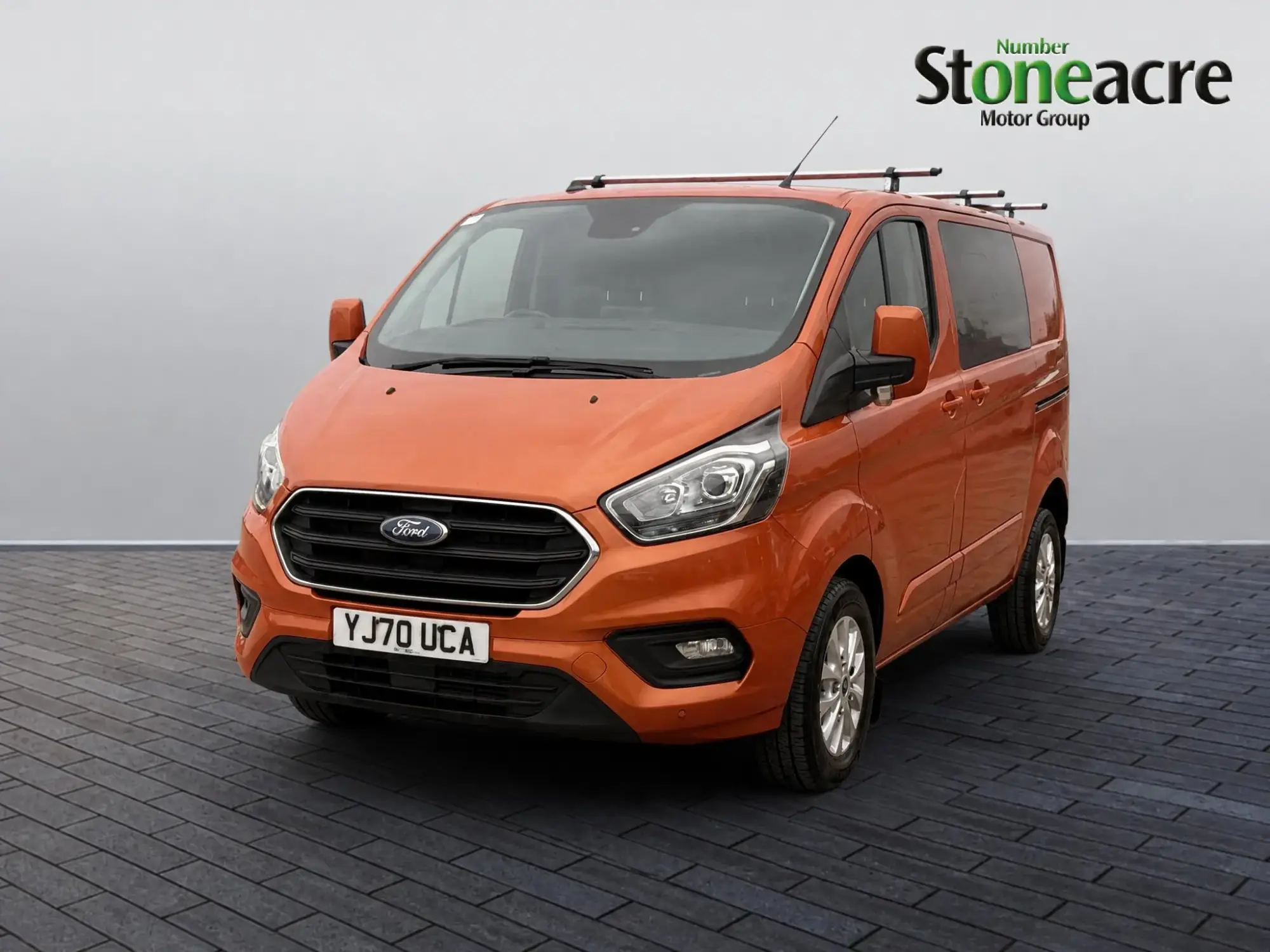Ford Transit Custom 2.0 320 EcoBlue Limited Crew Van L1 H1 Euro 6 (s/s) 5dr (6 Seat) YJ70UCA Image 3