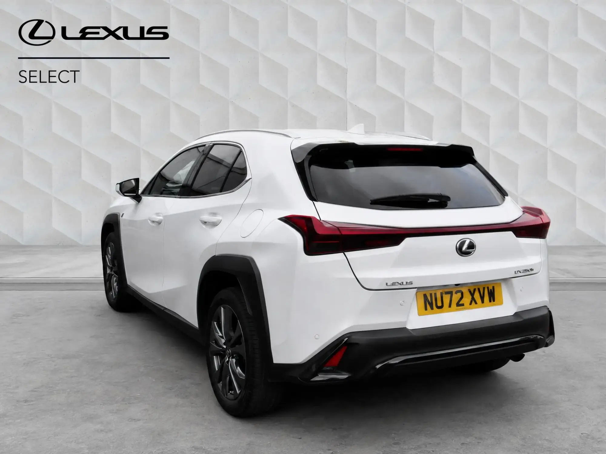 Lexus UX Self-Charging Hybrid Image 4 Lexus UX Self-Charging Hybrid Image 4