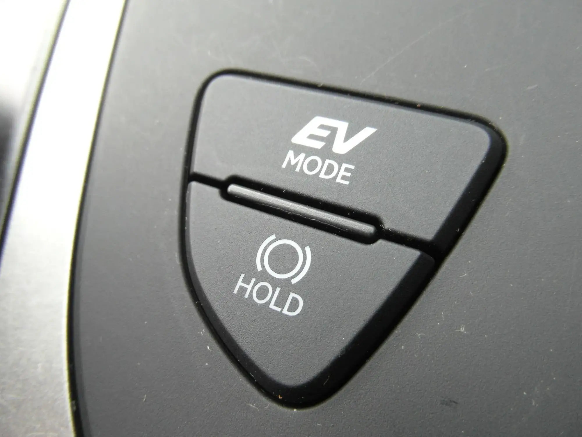 Lexus UX Self-Charging Hybrid Image 15 Lexus UX Self-Charging Hybrid Image 15