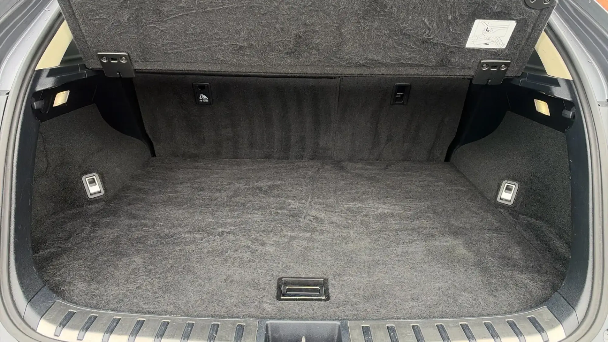 Lexus NX Self-Charging Hybrid Image 13 Lexus NX Self-Charging Hybrid Image 13