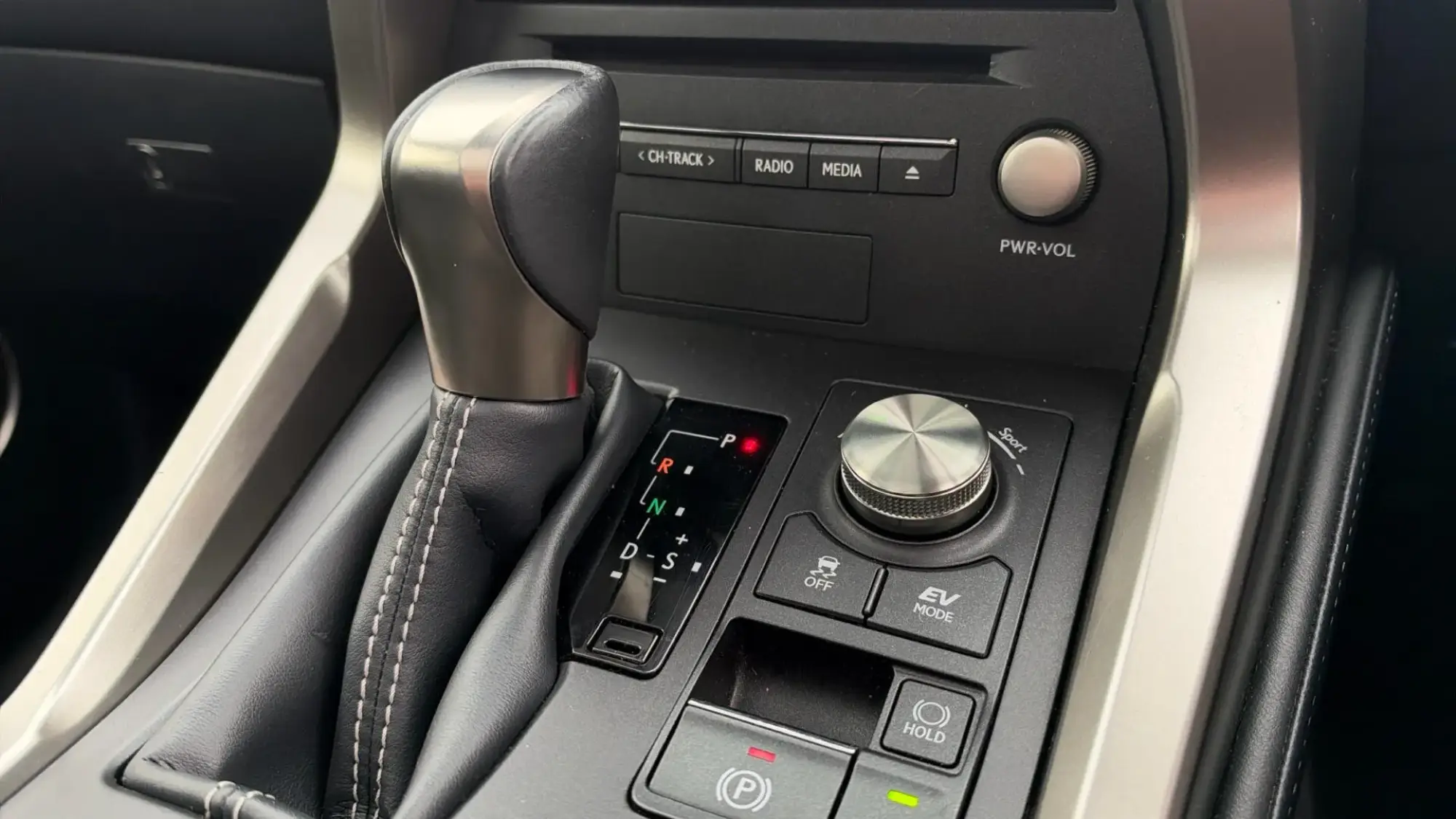 Lexus NX Self-Charging Hybrid Image 15 Lexus NX Self-Charging Hybrid Image 15