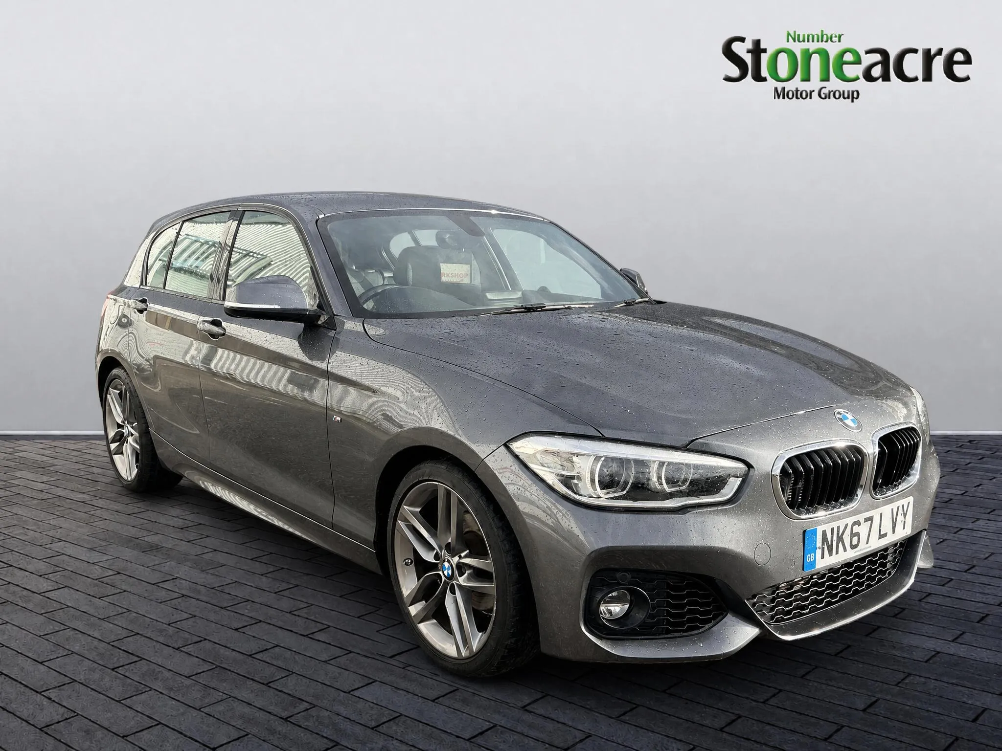 2017 BMW 1 Series — photo 1 of 3