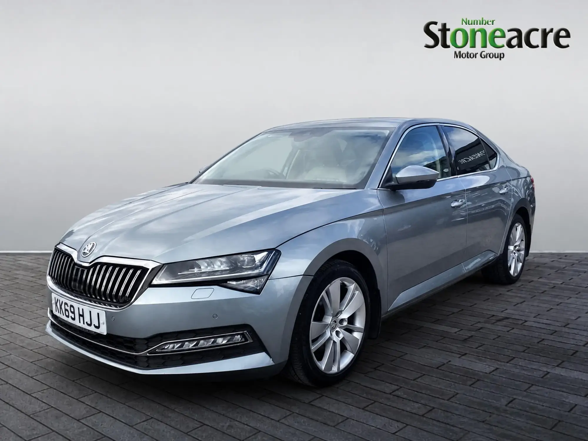 Skoda Superb 2.0 TDI SE L DSG 4WD Euro 6 (s/s) 5dr KK69HJJ Image 3 Skoda Superb 2.0 TDI SE L DSG 4WD Euro 6 (s/s) 5dr KK69HJJ Image 3