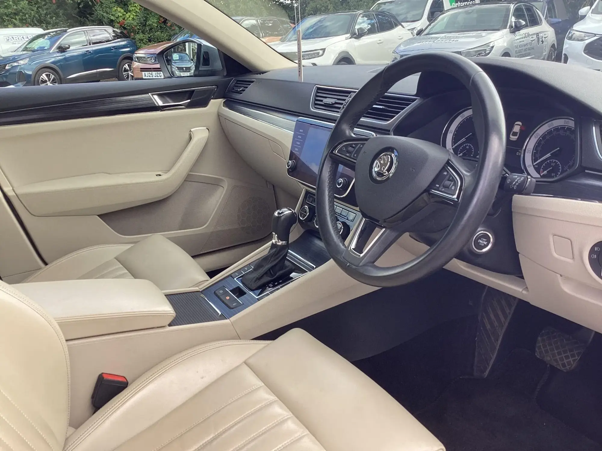 Skoda Superb Image 12
