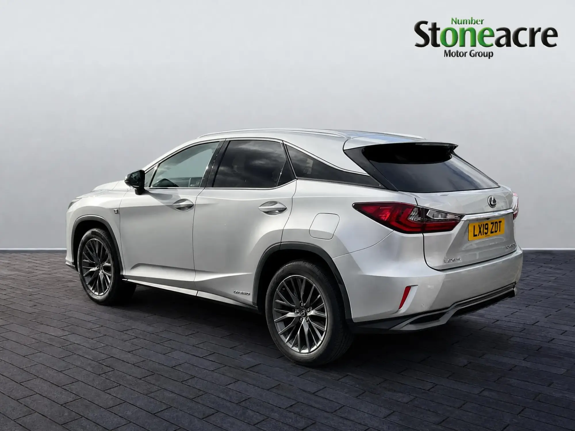 Lexus RX Image 4