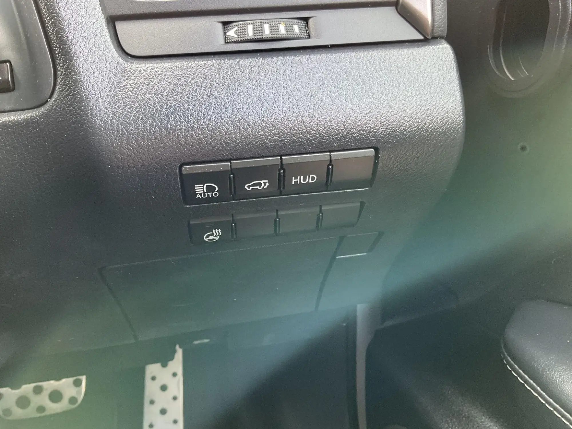 Lexus RX Image 16