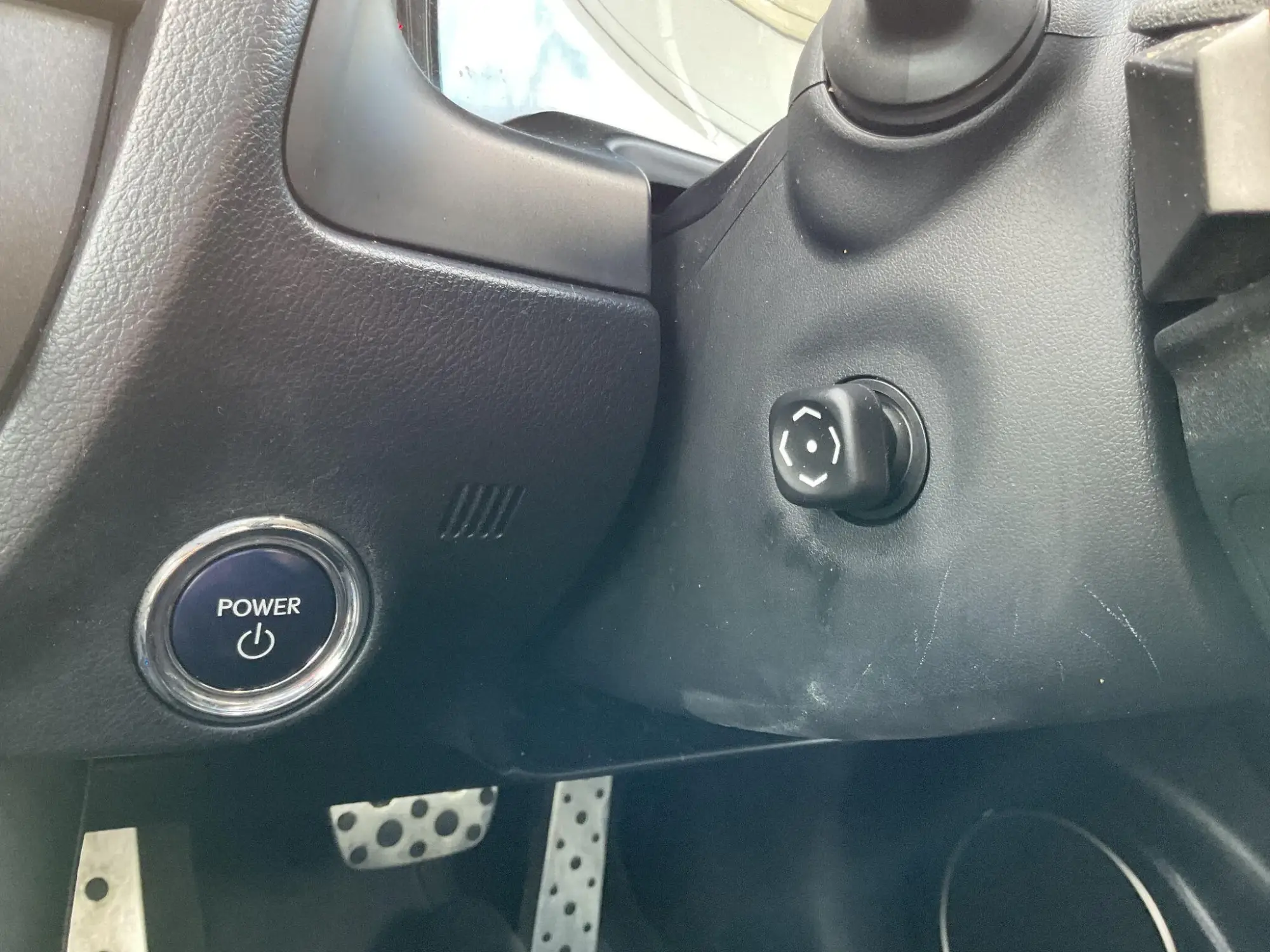 Lexus RX Image 24
