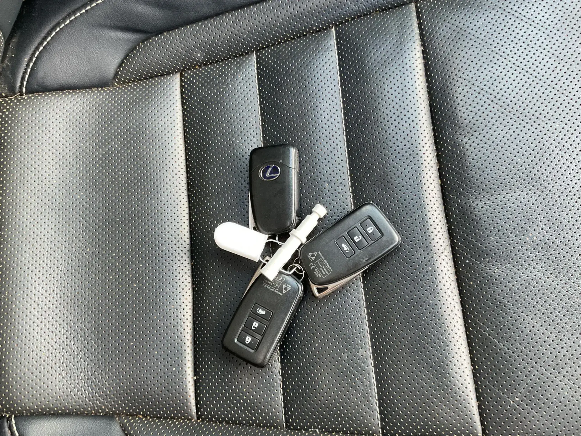 Lexus RX Image 26