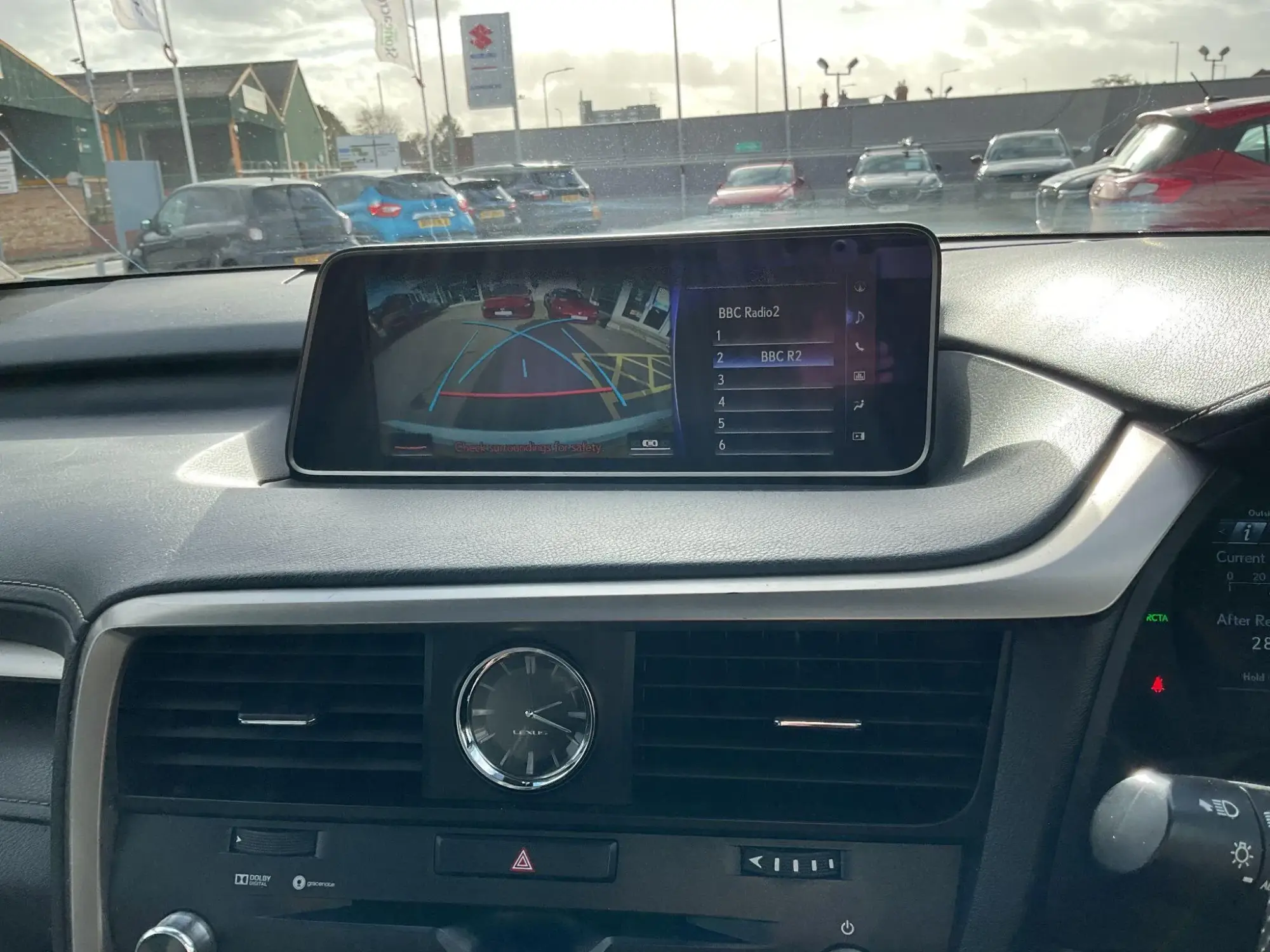 Lexus RX Image 31
