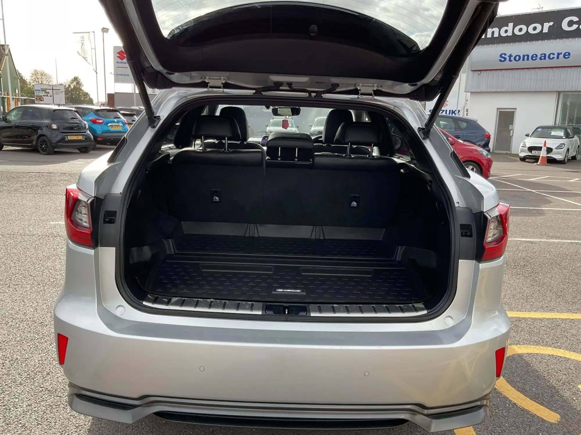 Lexus RX Image 34