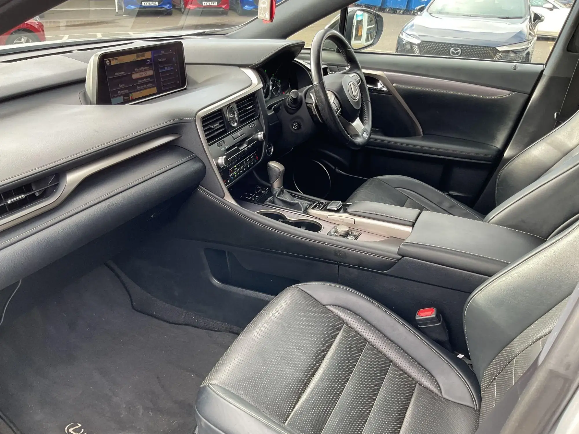 Lexus RX Image 36