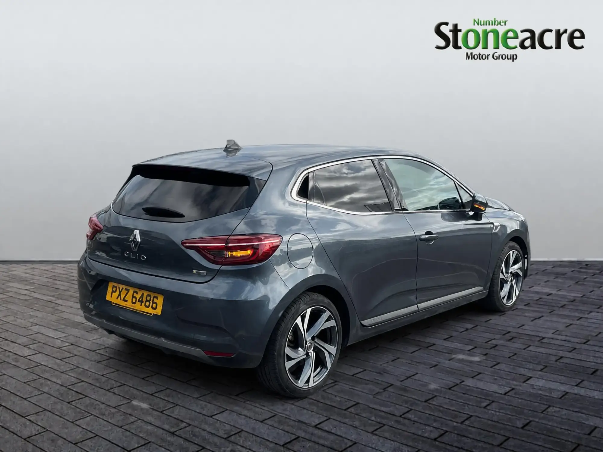 Renault Clio E-Tech R.S.Line E-TECH Hybrid 140 Auto MY21.5 PXZ6486 Image 3