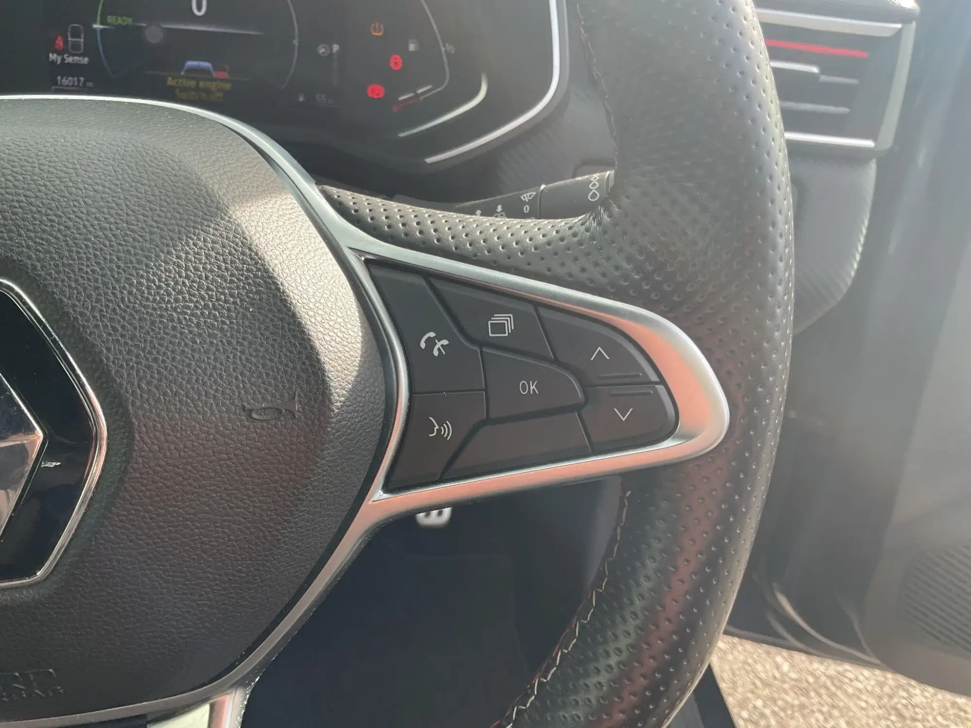 Renault Clio E-Tech Image 20