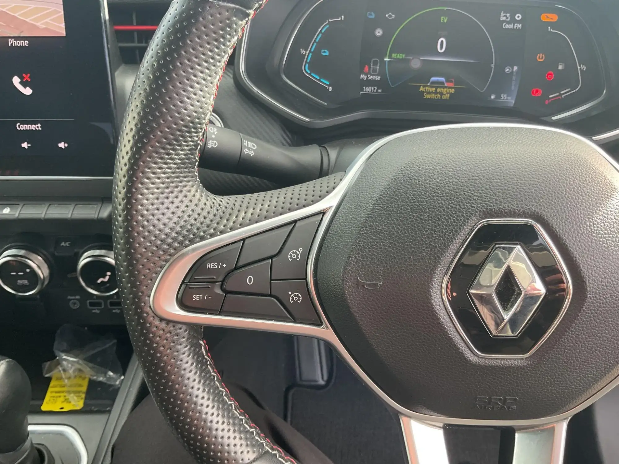 Renault Clio E-Tech Image 21