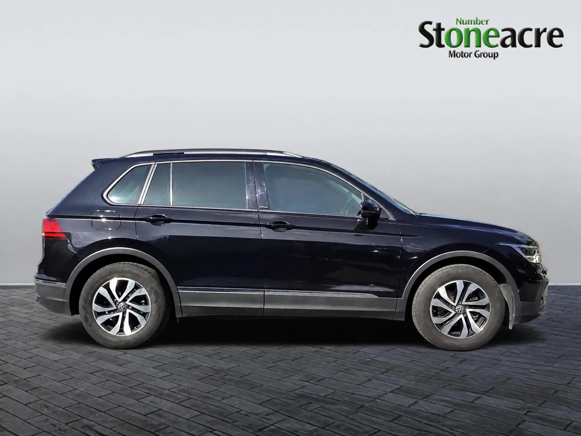 Volkswagen Tiguan 1.5 TSI Active DSG Euro 6 (s/s) 5dr EJ71VRM Image 3