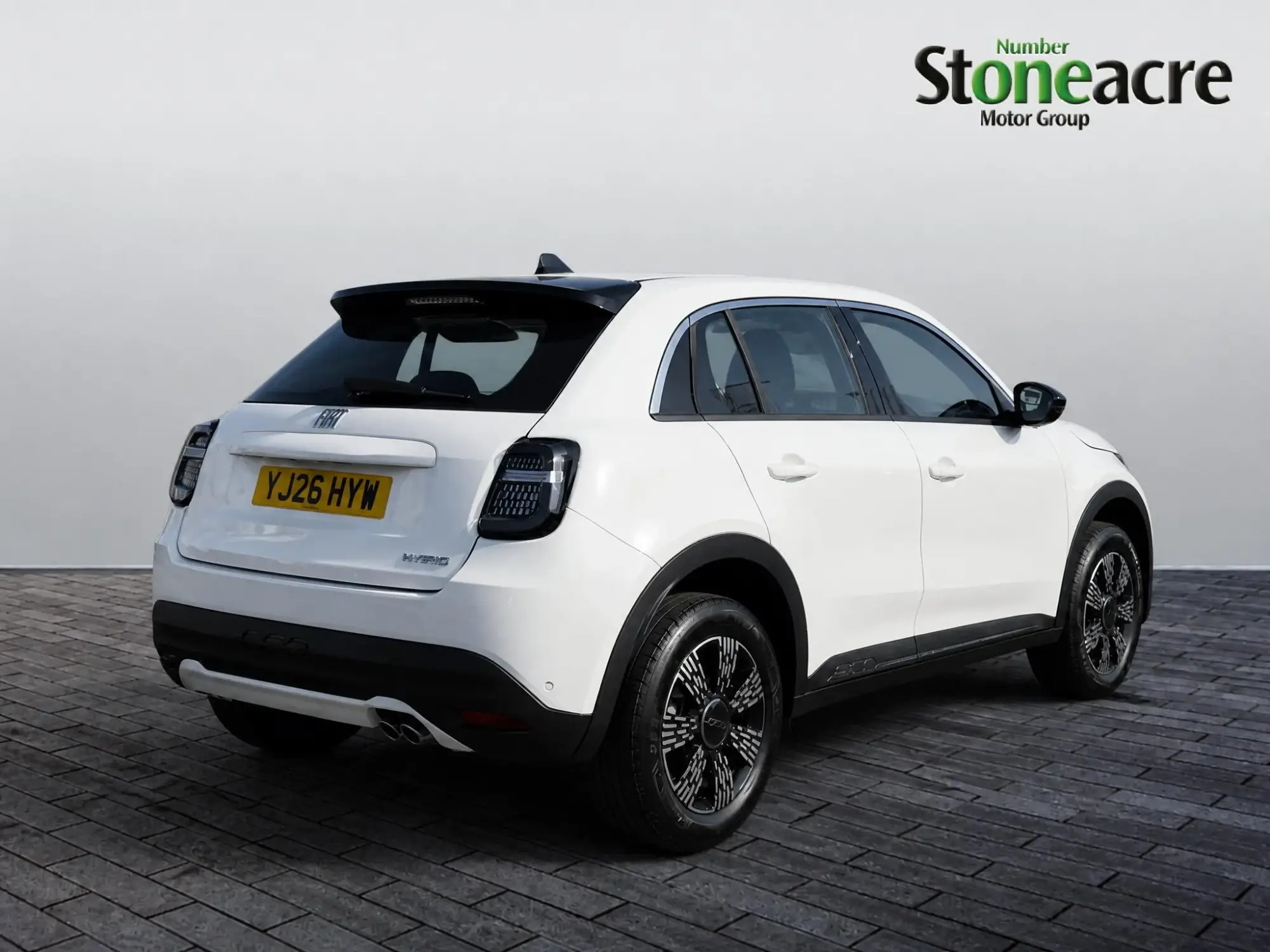 Fiat 600 Petrol 1.2 MHEV 136 e-DCT Euro 6 (s/s) 5dr YJ26HYW Image 3