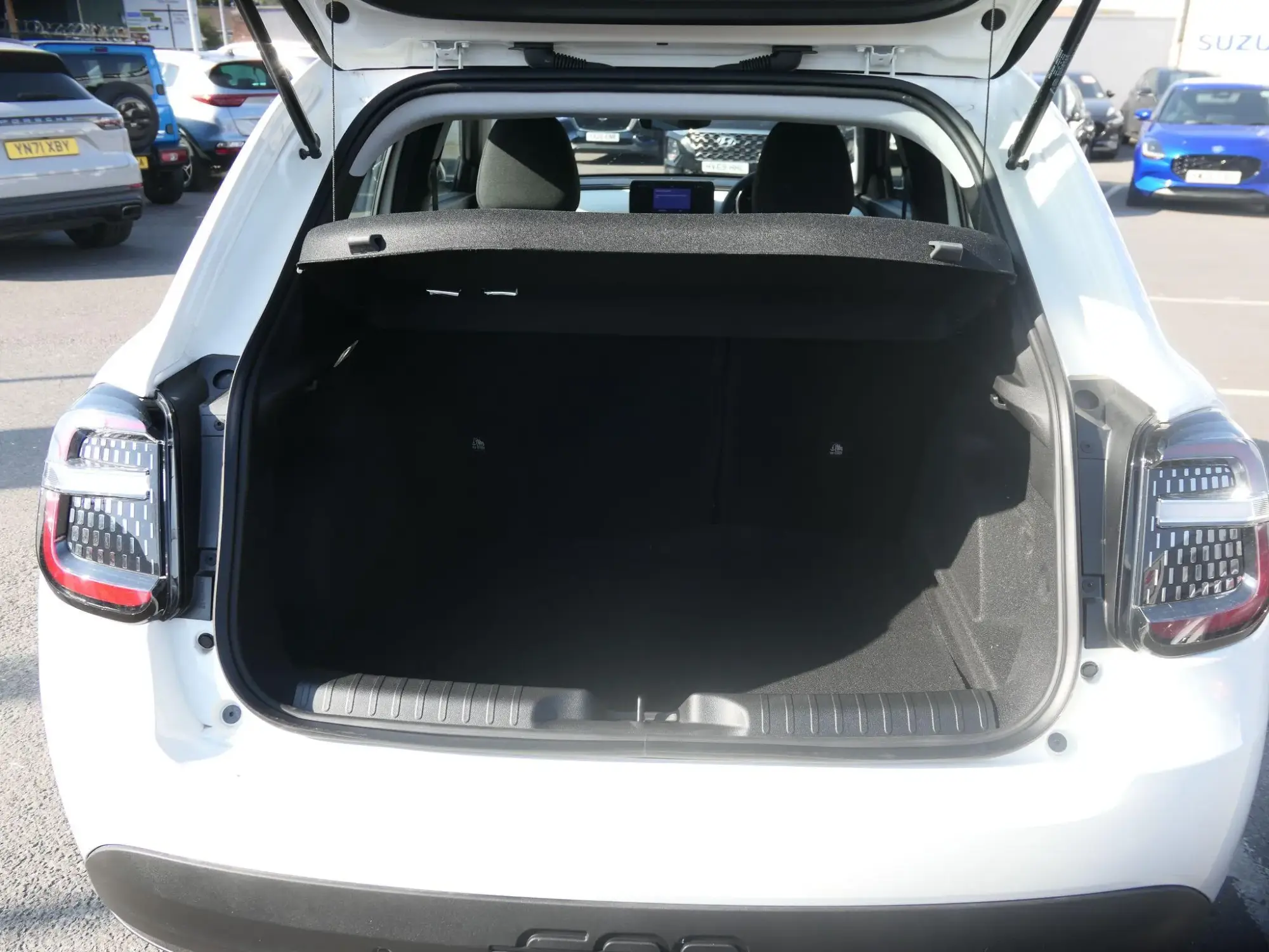 Fiat 600 Petrol Image 10 Fiat 600 Petrol Image 10