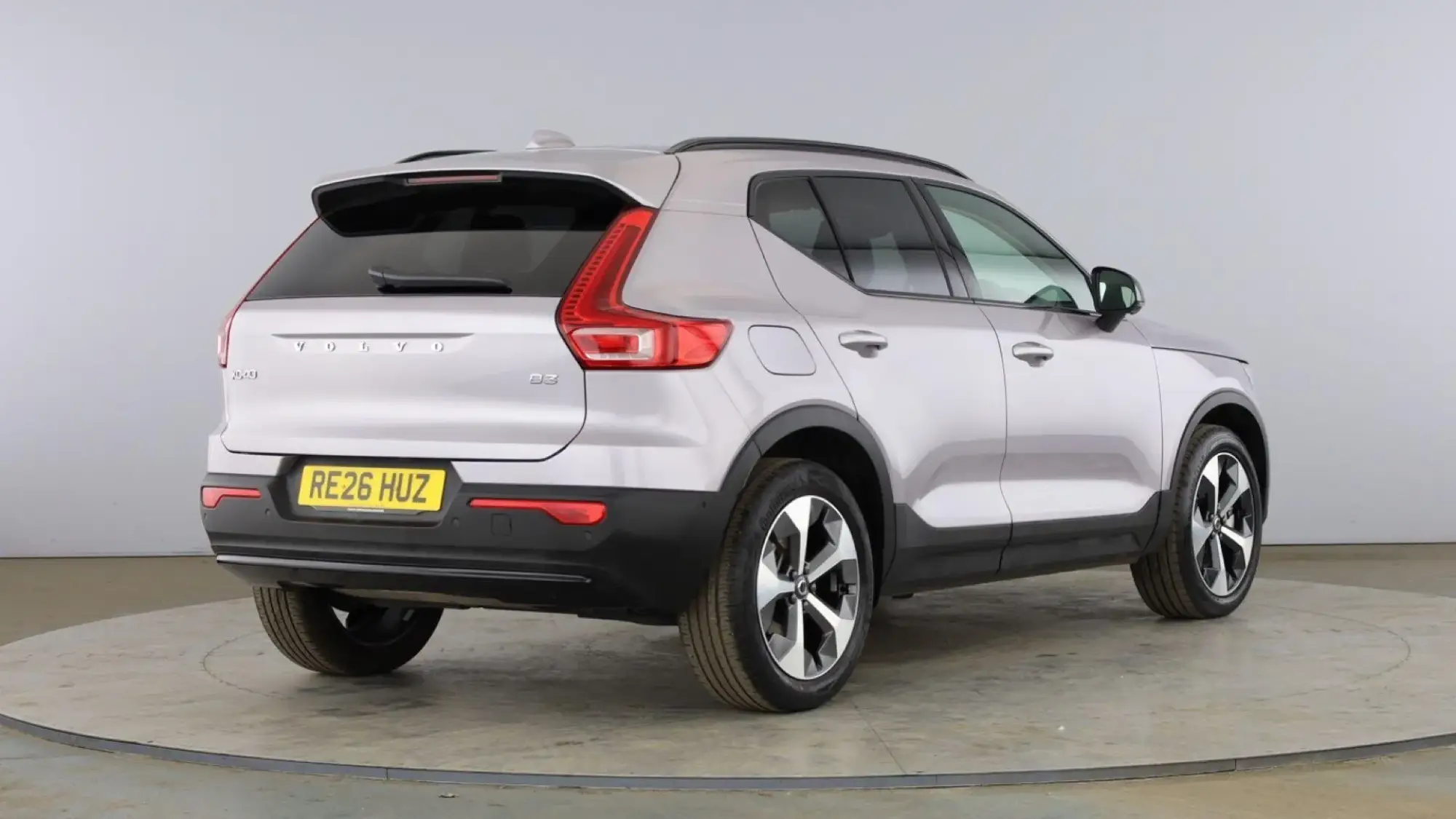 Volvo XC40 2.0 B3P Plus Dark 5dr Auto RE26HUZ Image 3 Volvo XC40 2.0 B3P Plus Dark 5dr Auto RE26HUZ Image 3