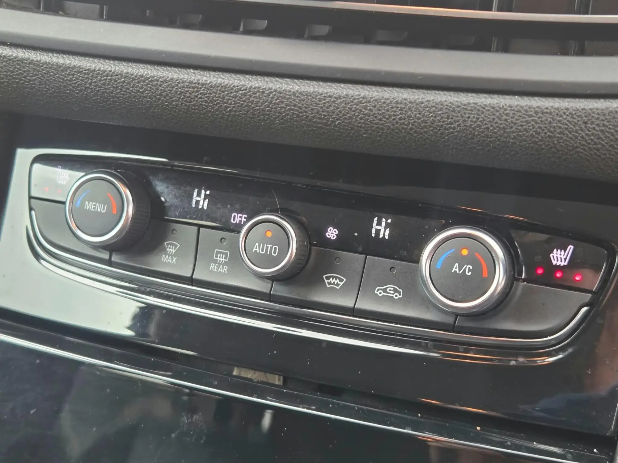 Vauxhall Grandland Image 22