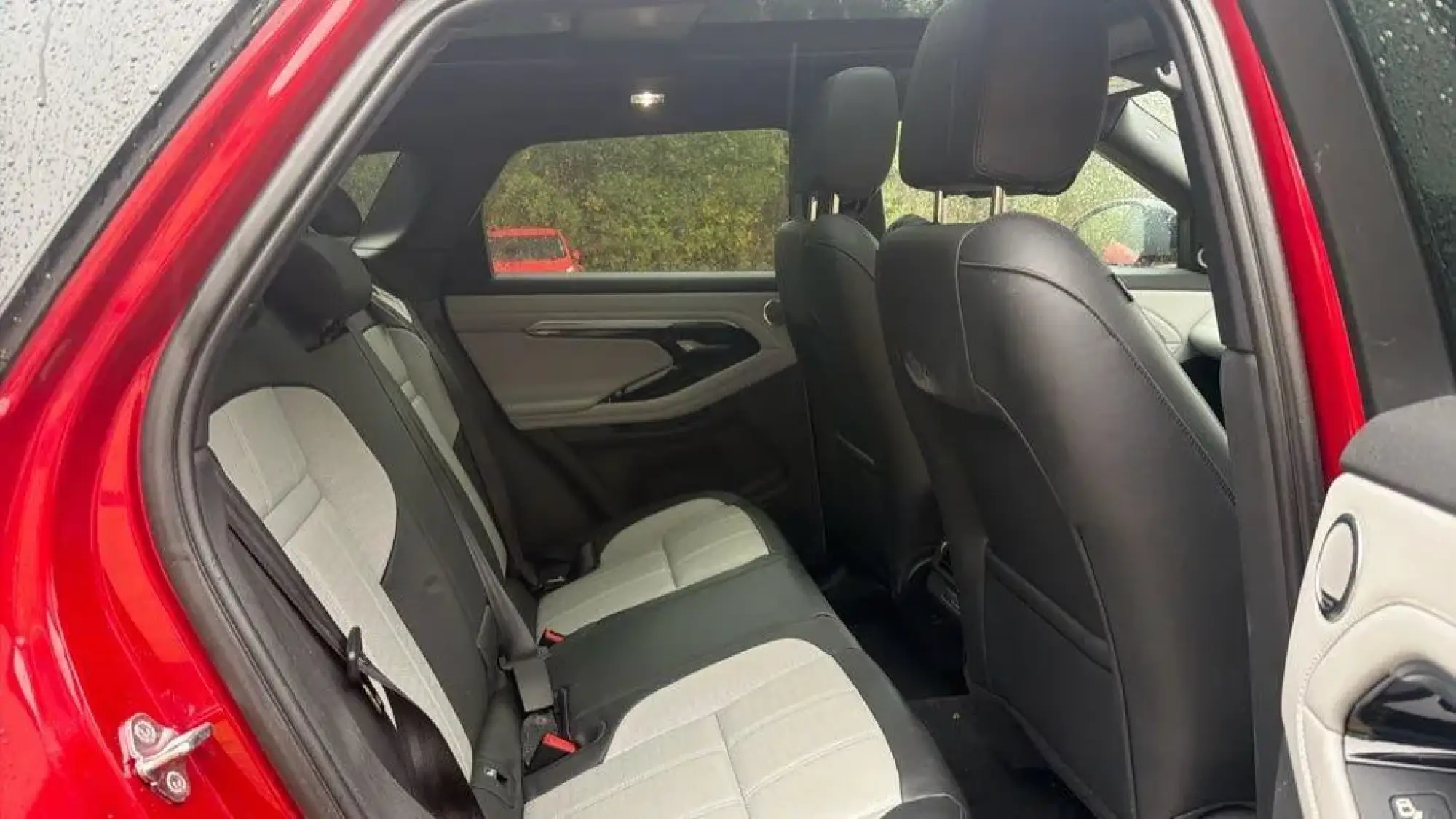 Land Rover Range Rover Evoque Image 10