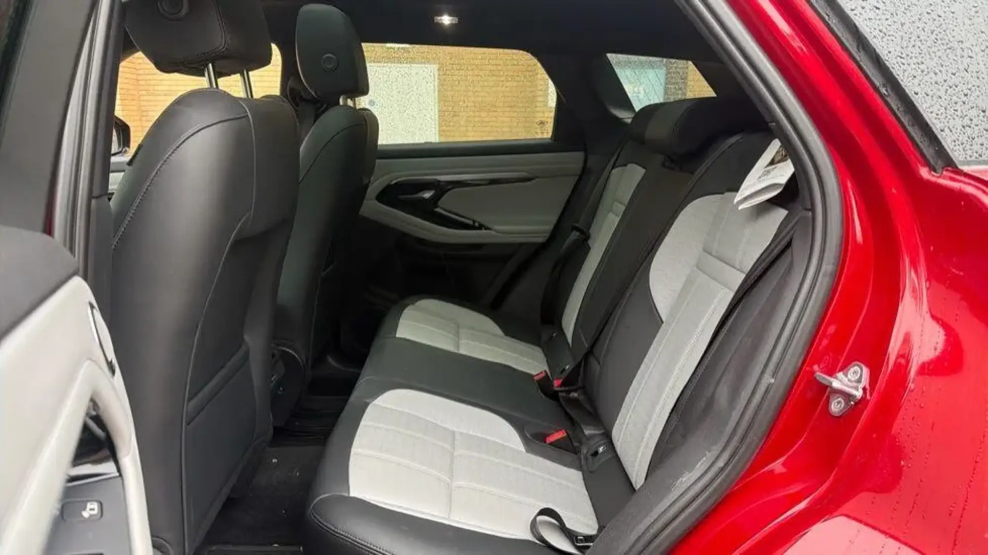 Land Rover Range Rover Evoque Image 11