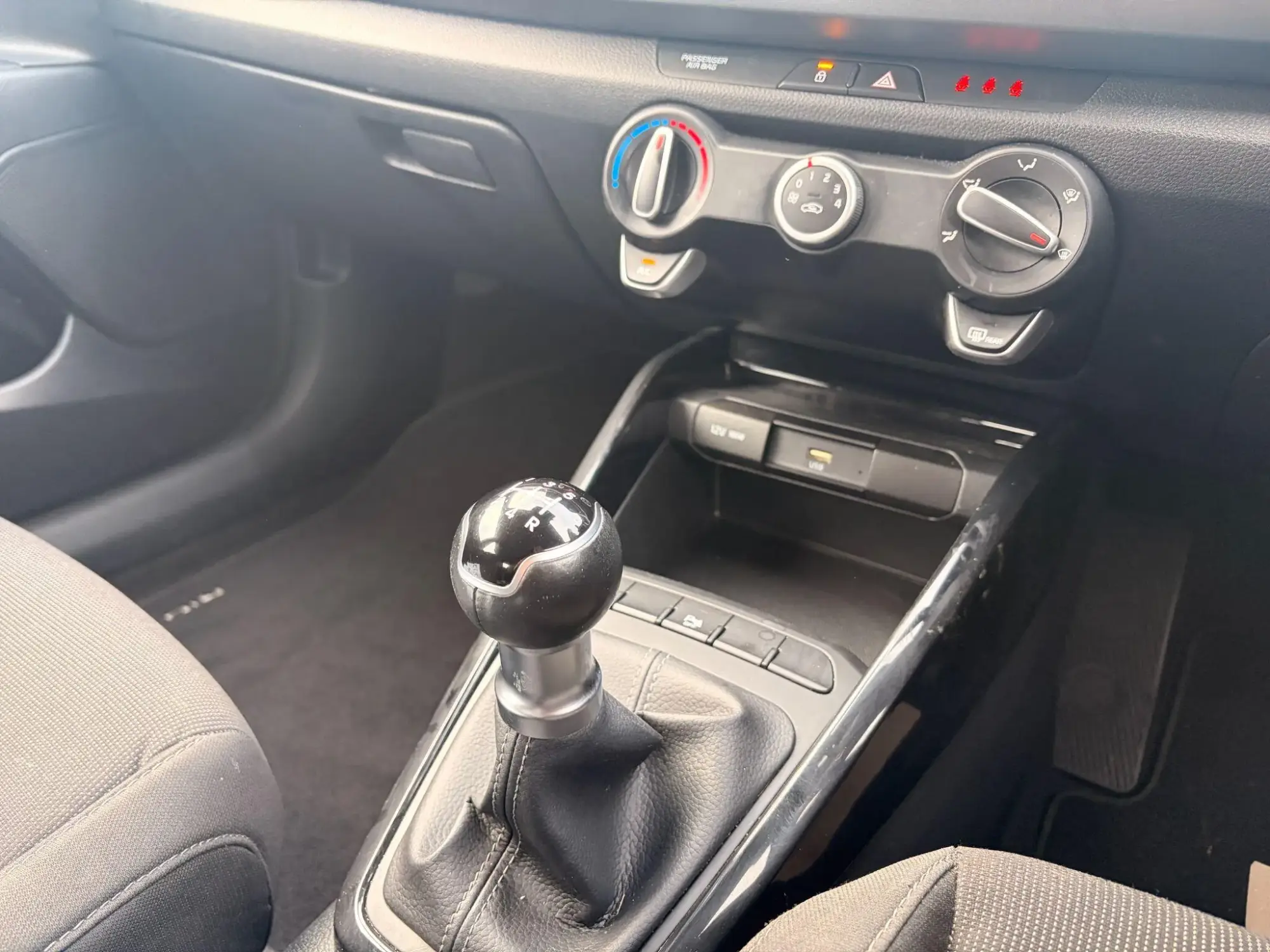 Kia Rio Image 9
