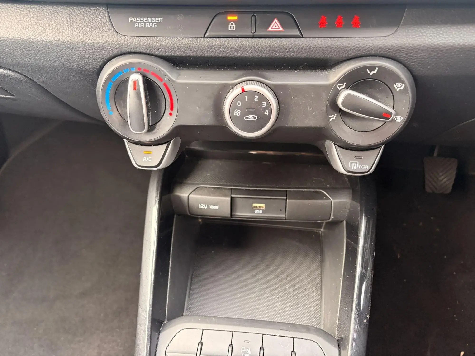 Kia Rio Image 10