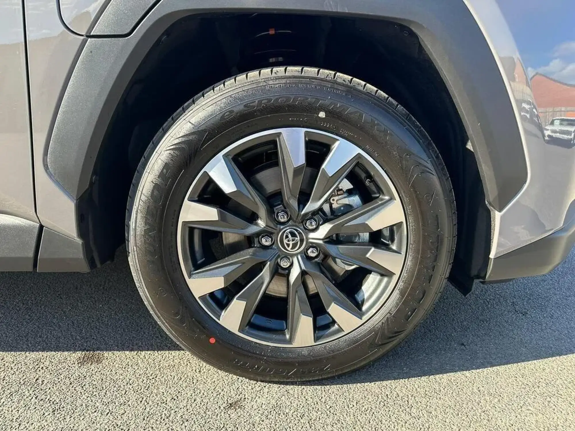 Toyota RAV4 Image 9