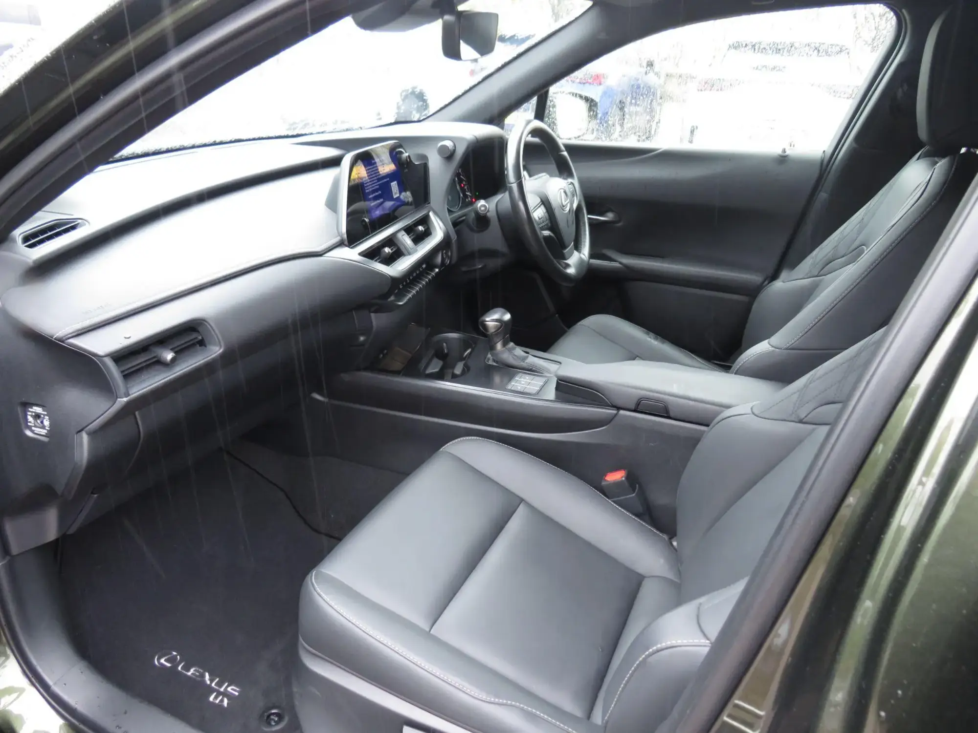 Lexus UX Self-Charging Hybrid Image 12