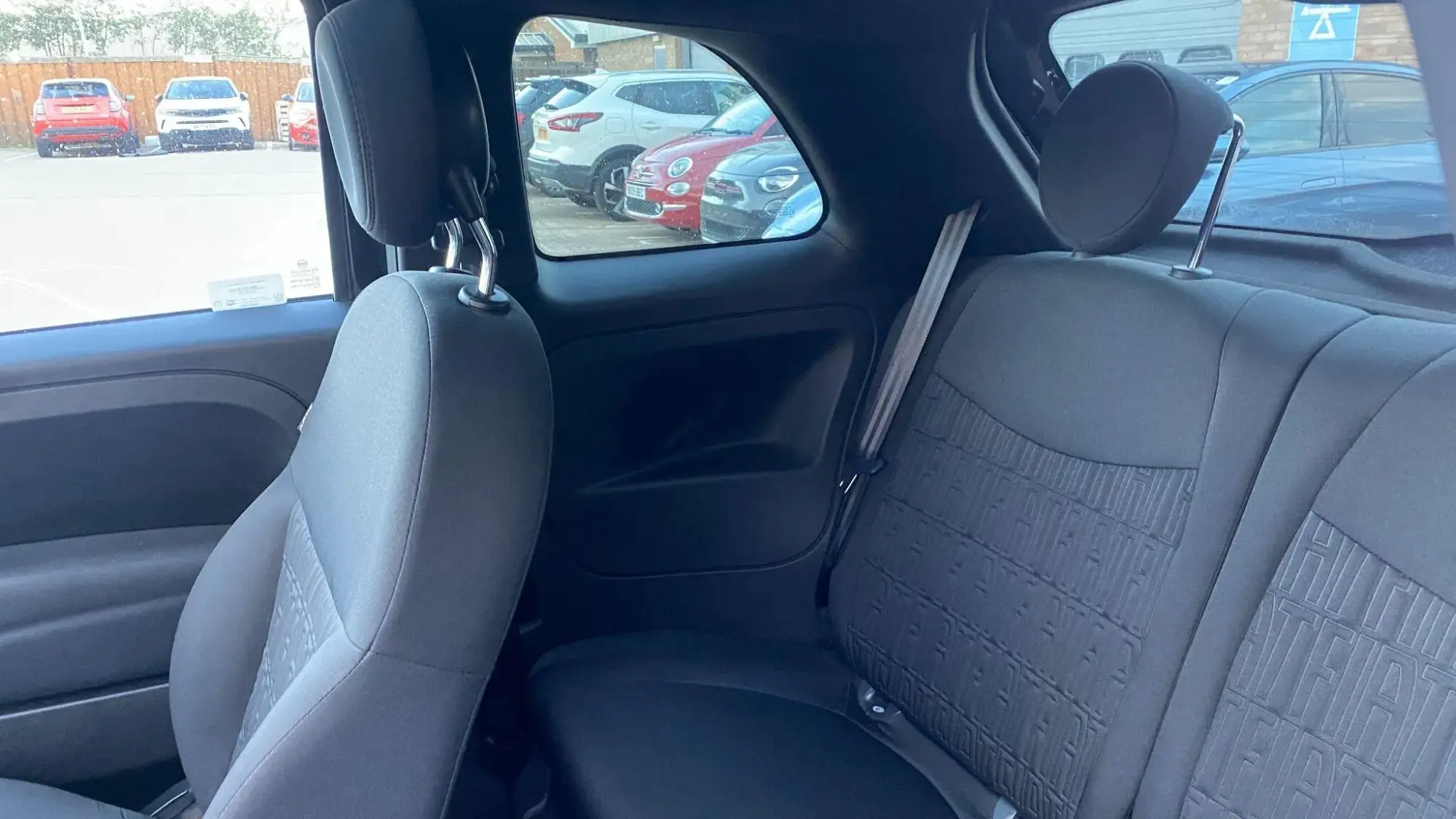 Fiat 500 Hybrid Image 17