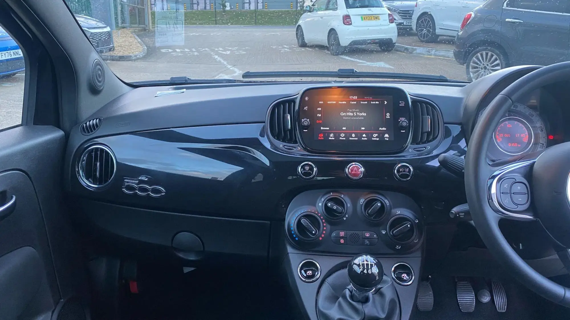 Fiat 500 Hybrid Image 21