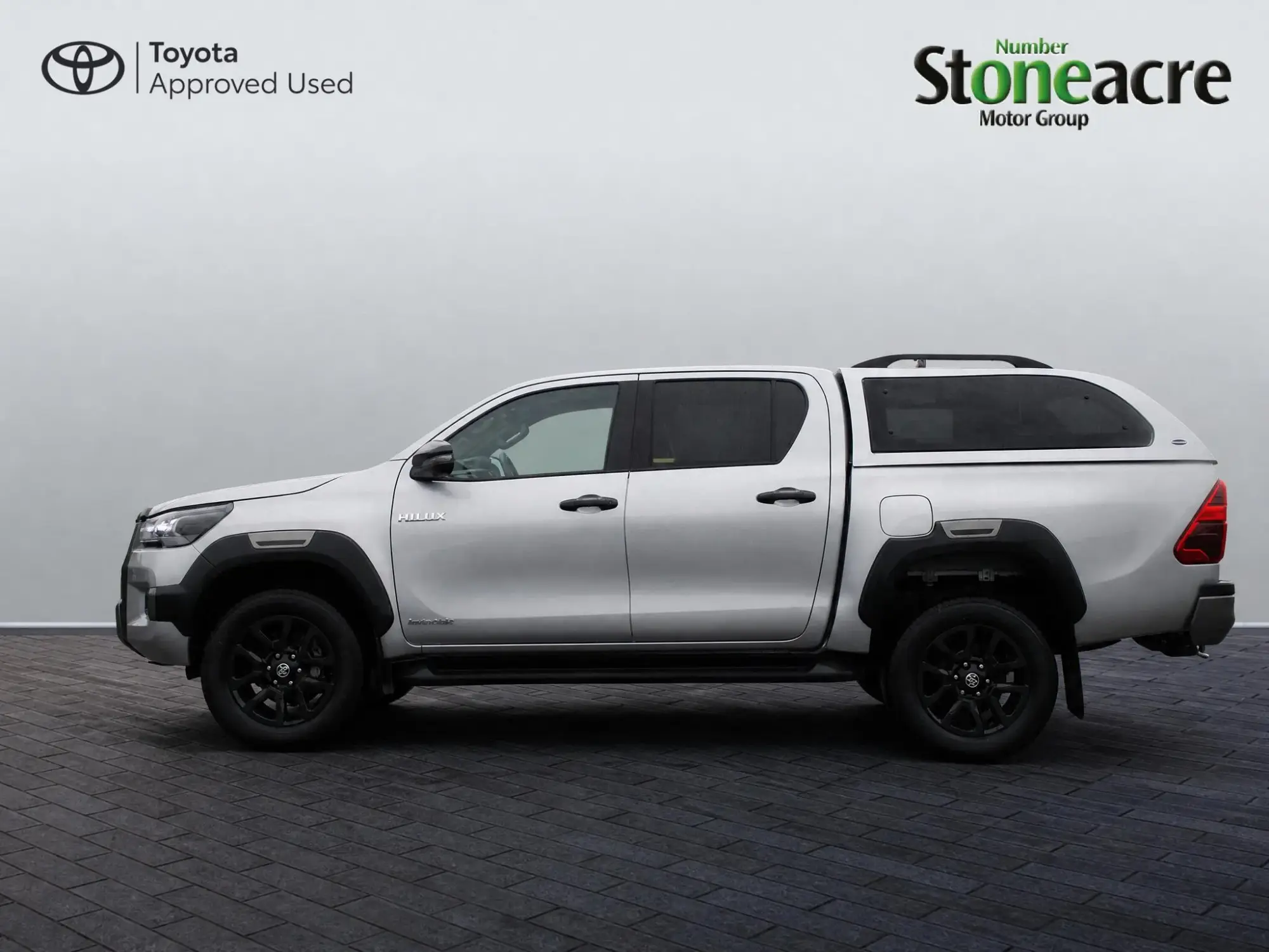 Toyota Hilux Image 6