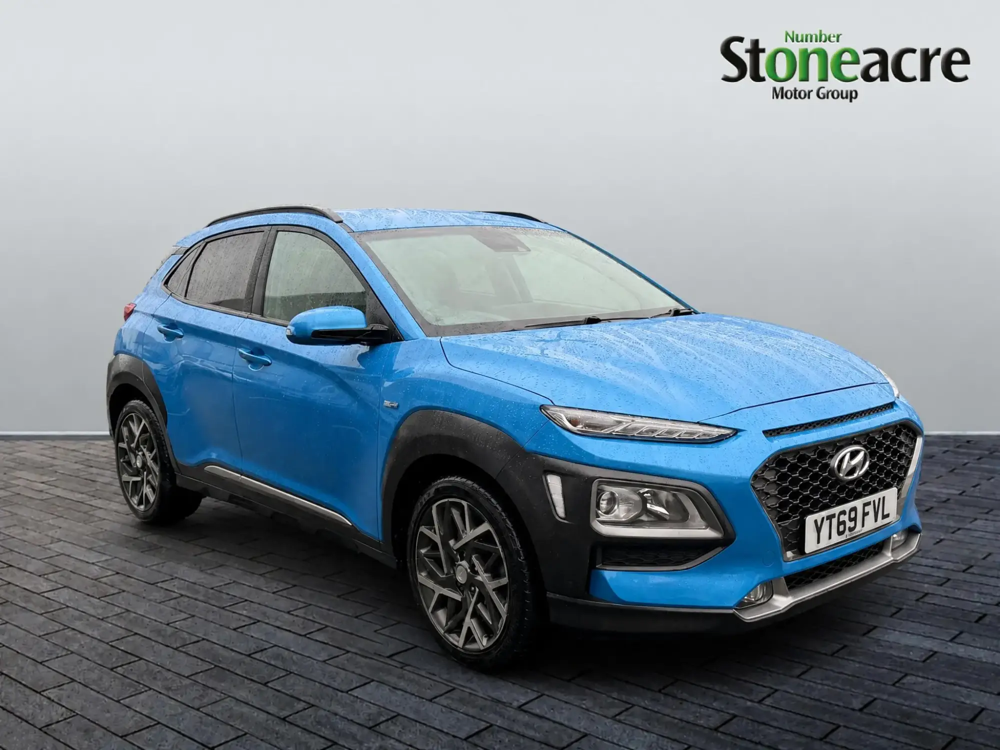 Hyundai KONA 1.6 GDi Hybrid Premium 5dr DCT YT69FVL Image 1 Hyundai KONA 1.6 GDi Hybrid Premium 5dr DCT YT69FVL Image 1