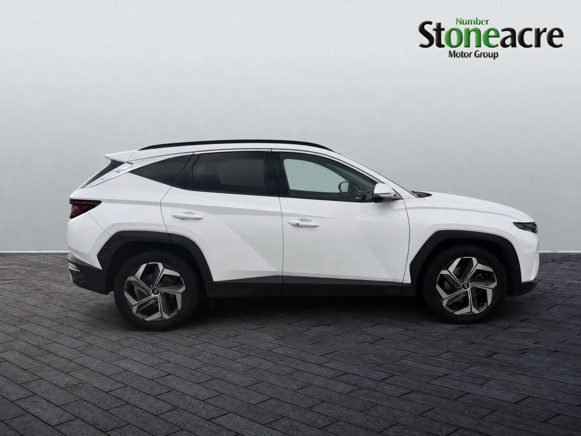 Hyundai TUCSON Hybrid Image 8 Hyundai TUCSON Hybrid Image 8