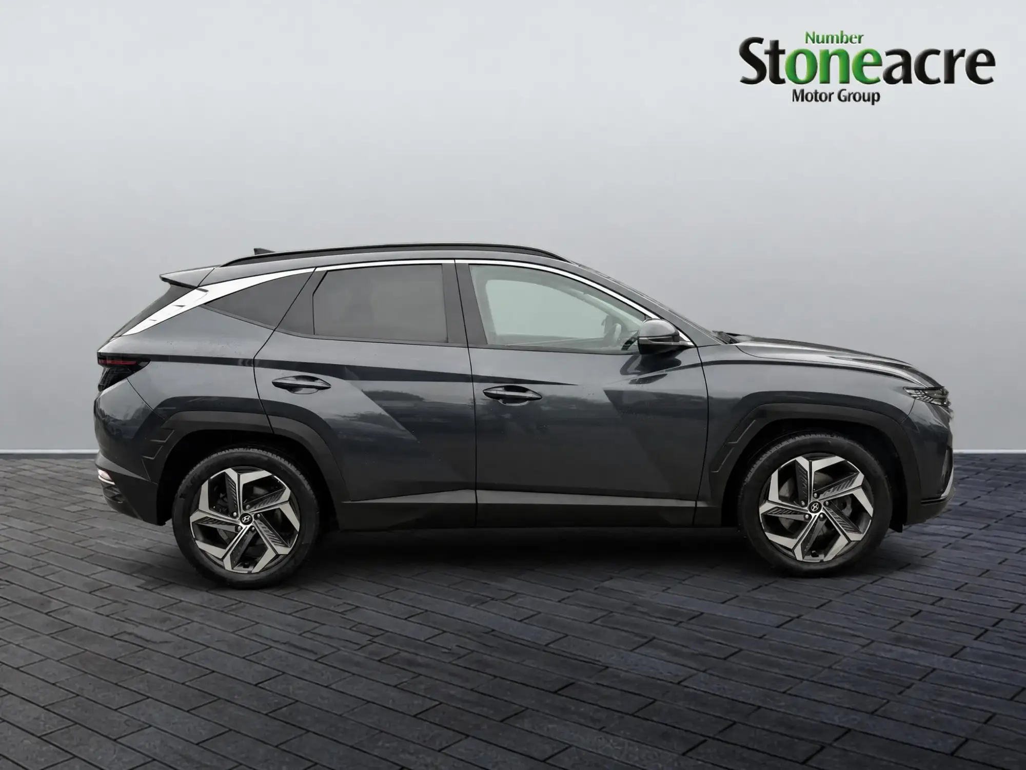 Hyundai TUCSON Hybrid Image 8 Hyundai TUCSON Hybrid Image 8