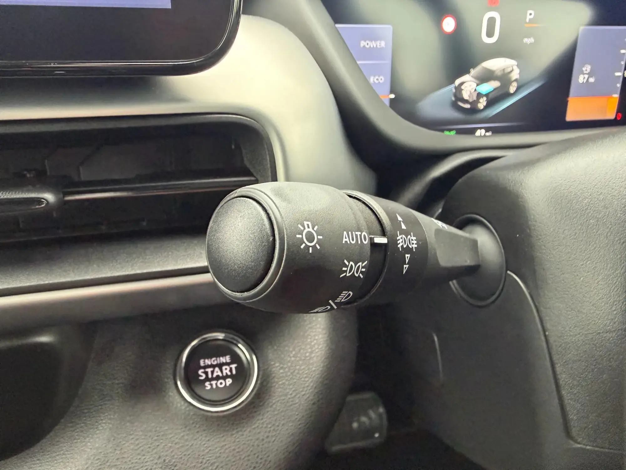 Jeep Avenger e-Hybrid Image 17 Jeep Avenger e-Hybrid Image 17