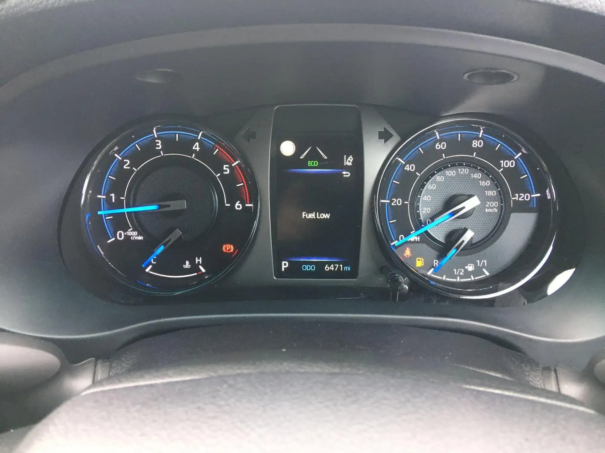 Toyota Hilux Image 15