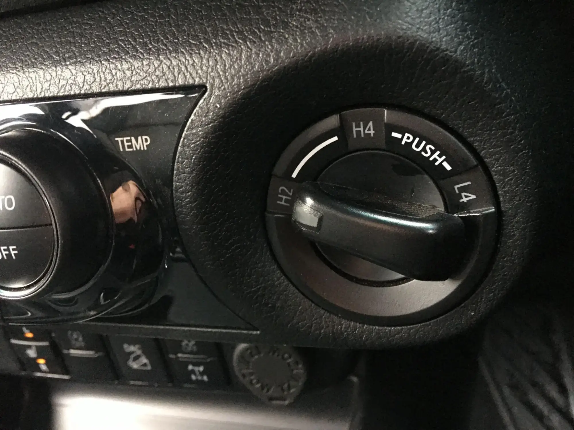 Toyota Hilux Image 23