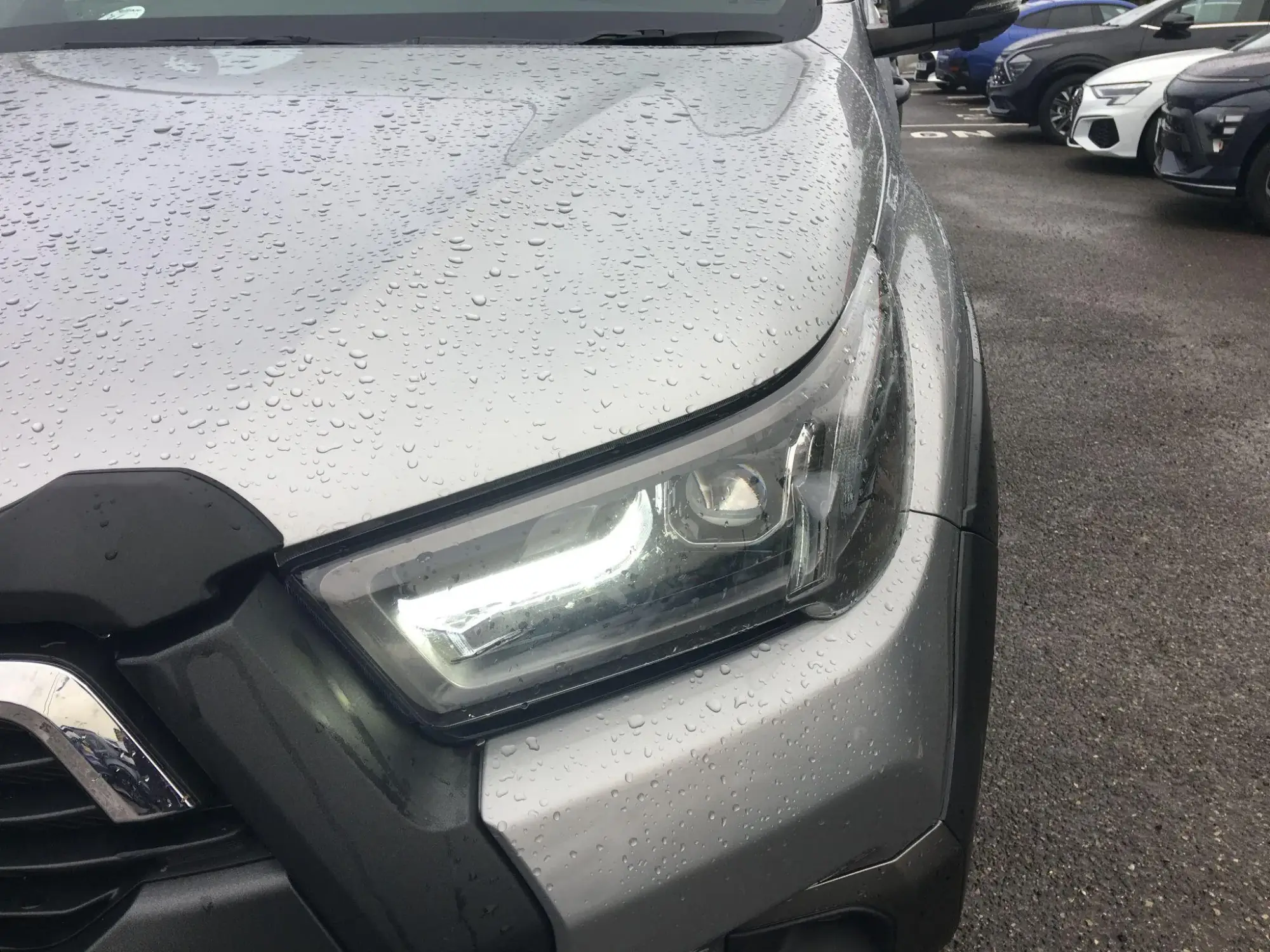 Toyota Hilux Image 30