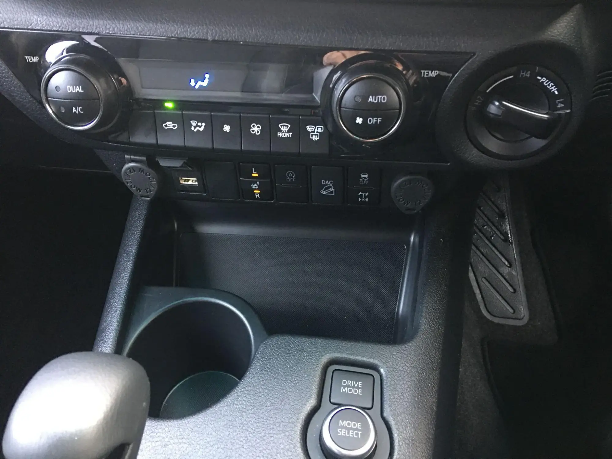Toyota Hilux Image 18 Toyota Hilux Image 18