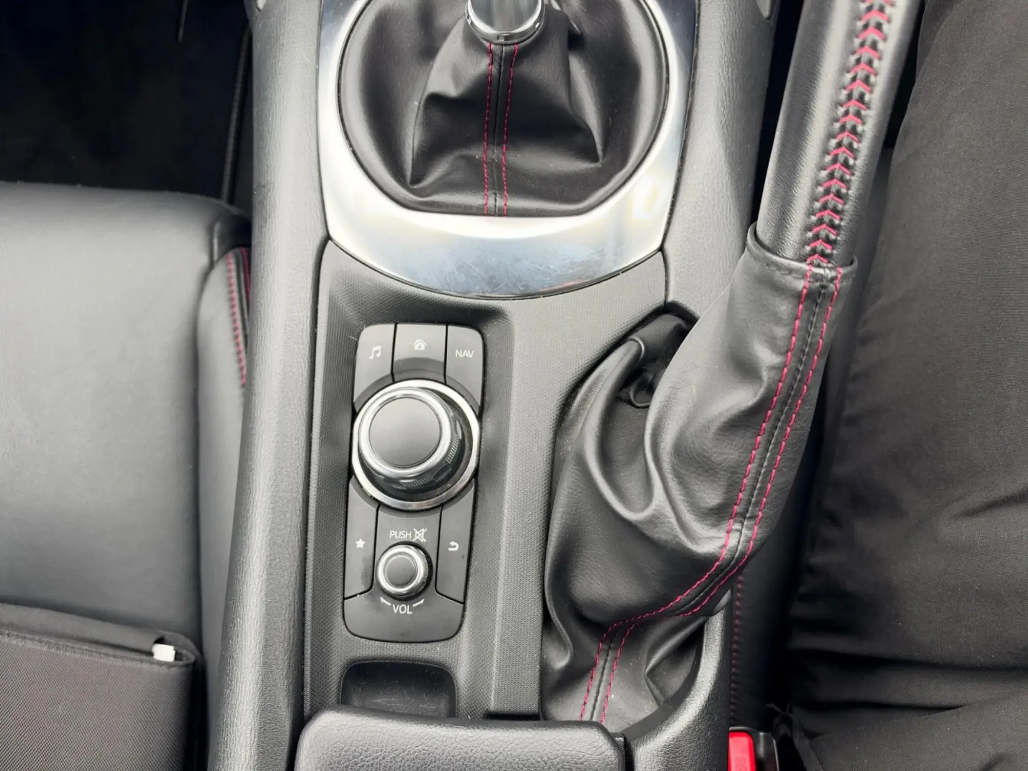 Mazda MX-5 Image 9