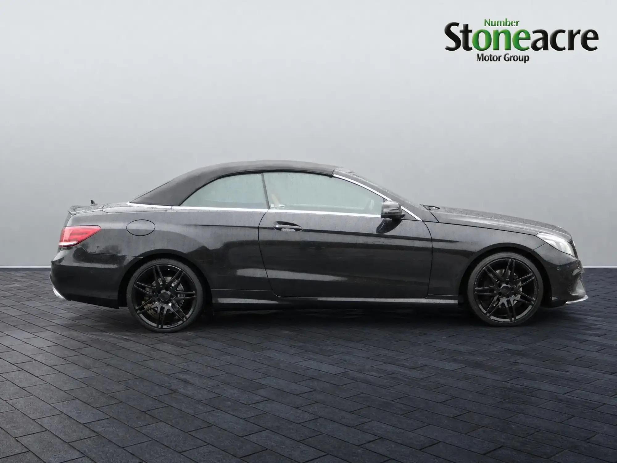 Mercedes-Benz E-Class 2.1 E220d AMG Line Edition Cabriolet G-Tronic+ Euro 6 (s/s) 2dr LJ66XYV Image 2 Mercedes-Benz E-Class 2.1 E220d AMG Line Edition Cabriolet G-Tronic+ Euro 6 (s/s) 2dr LJ66XYV Image 2