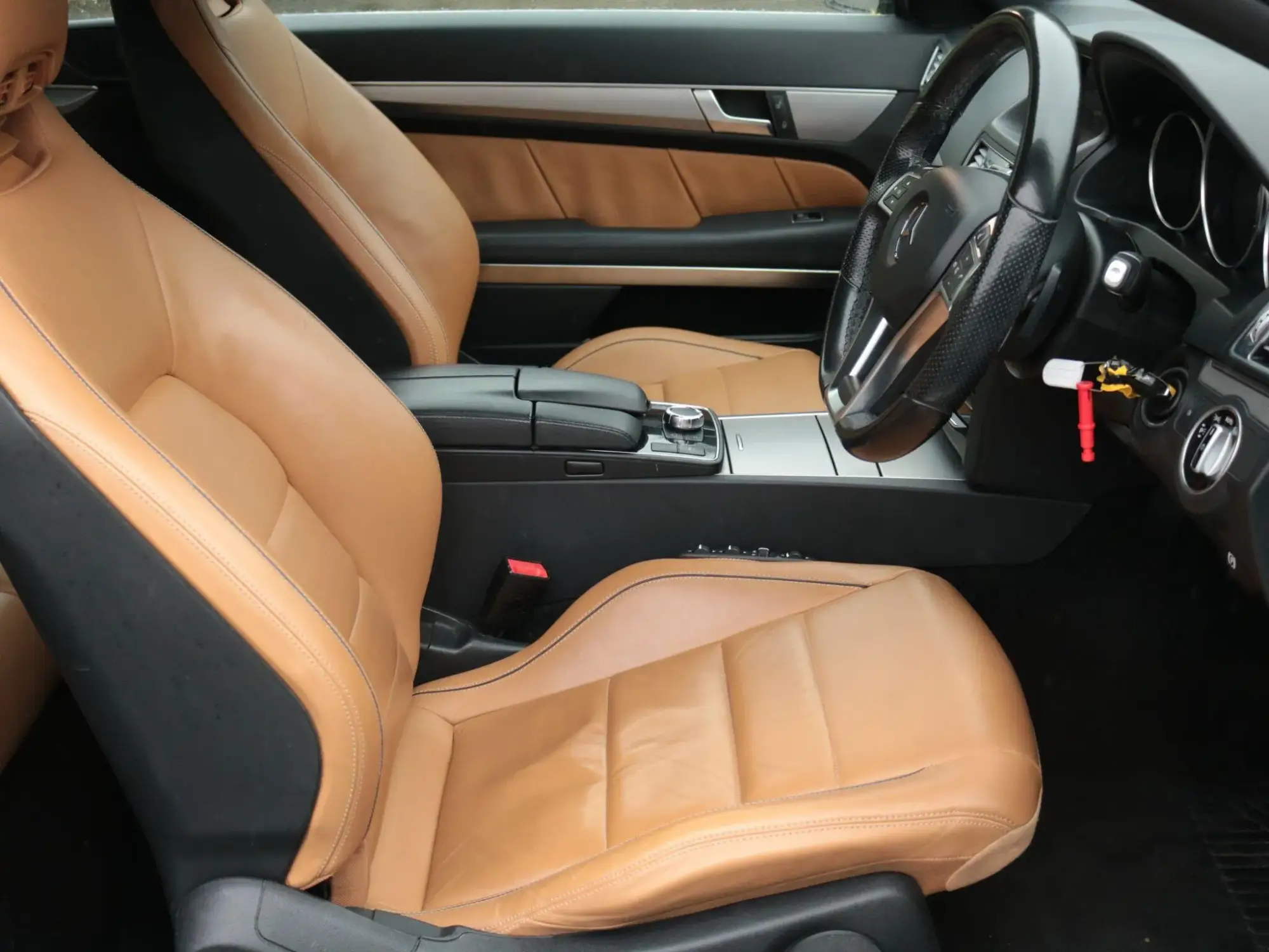 Mercedes-Benz E-Class Image 13 Mercedes-Benz E-Class Image 13