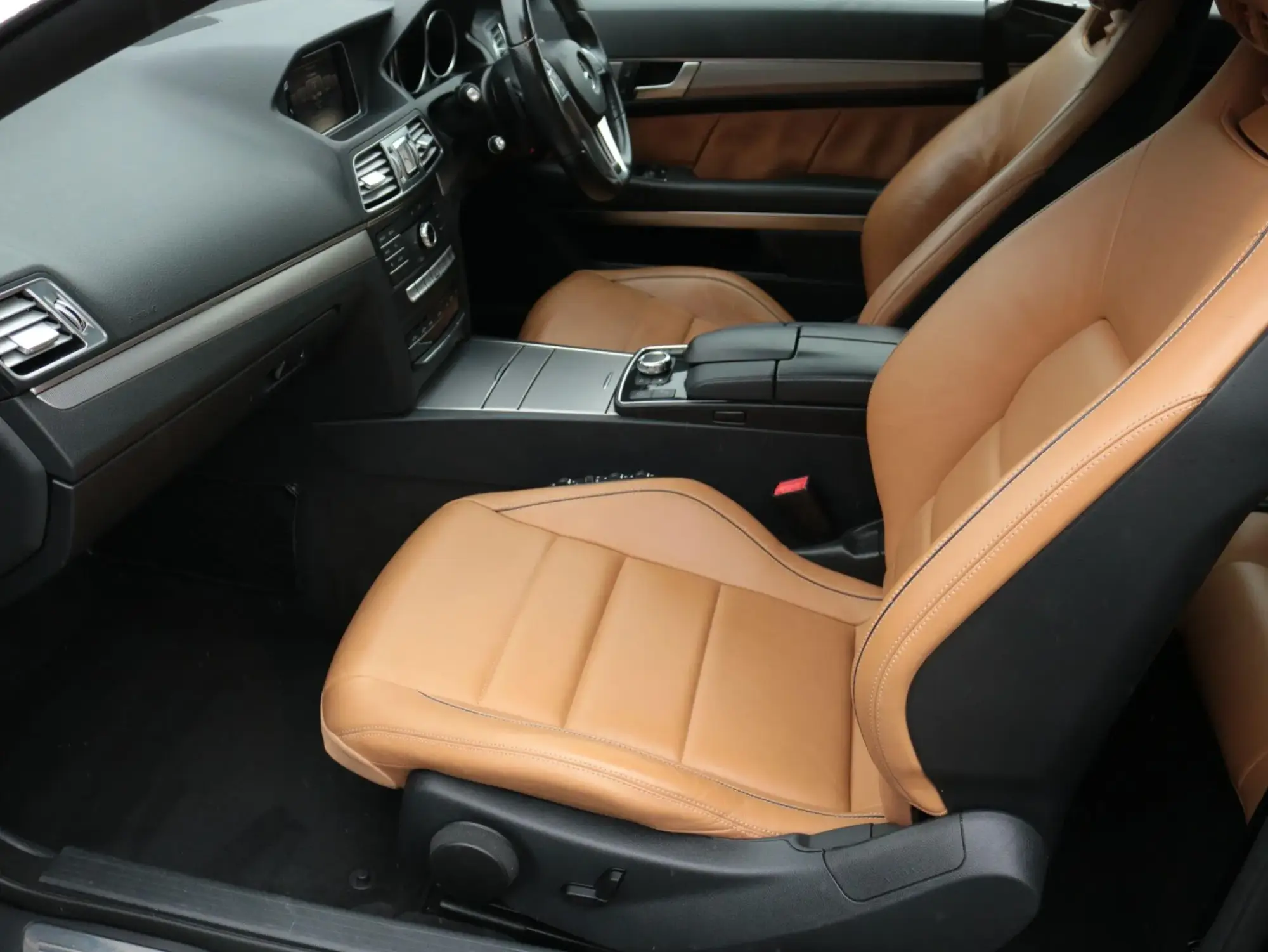 Mercedes-Benz E-Class Image 15 Mercedes-Benz E-Class Image 15