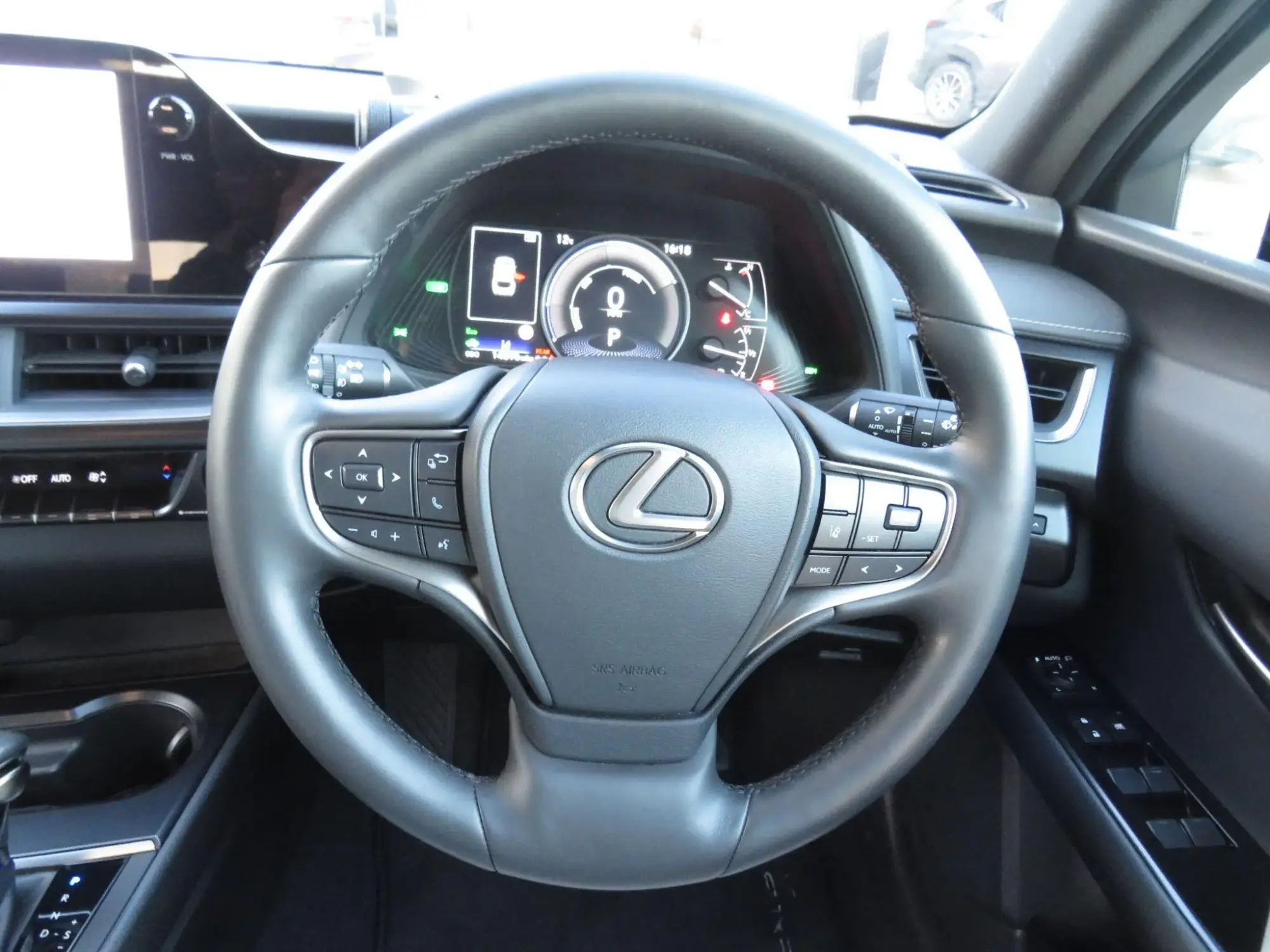Lexus UX Self-Charging Hybrid Image 13 Lexus UX Self-Charging Hybrid Image 13