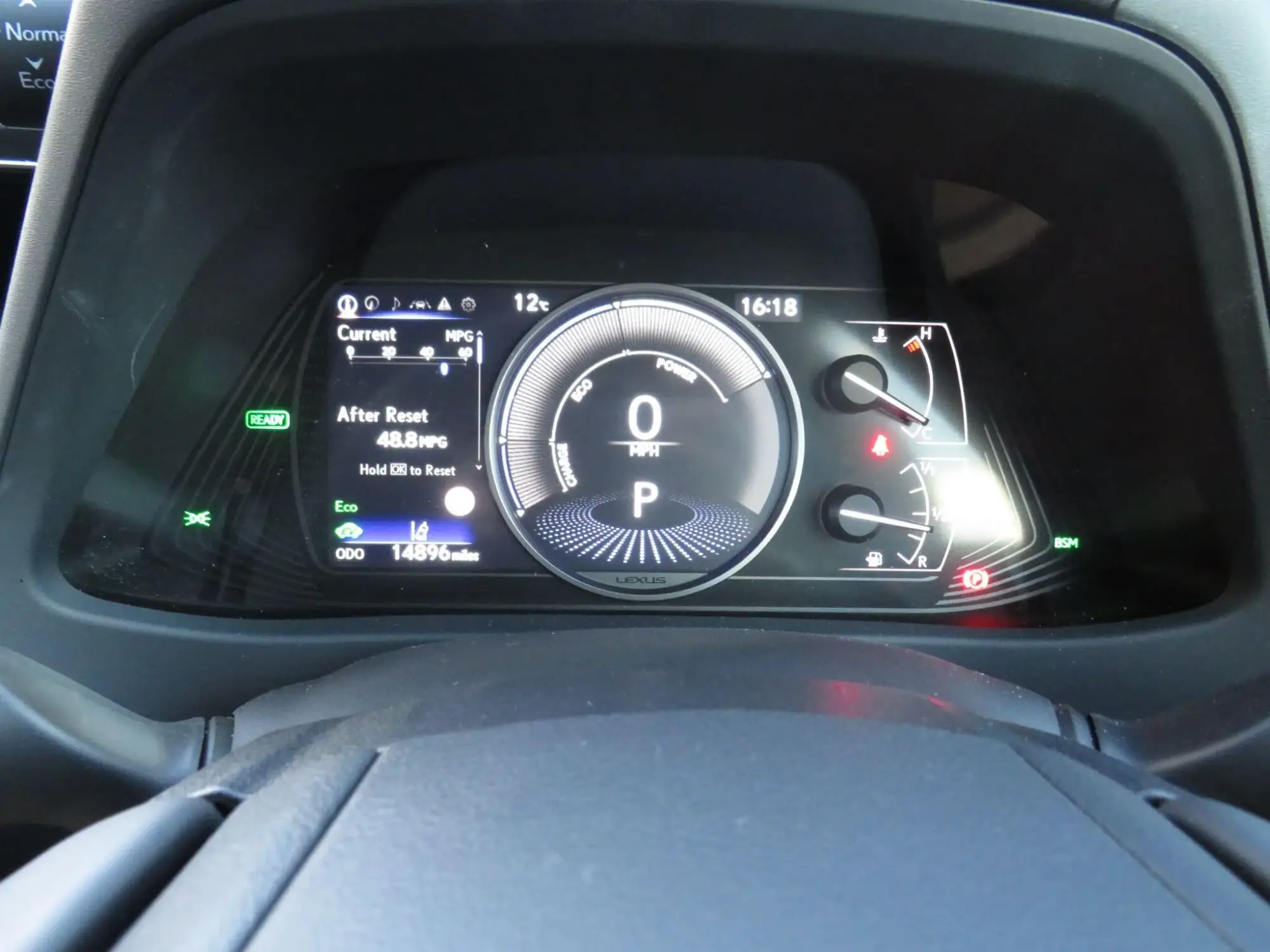 Lexus UX Self-Charging Hybrid Image 14 Lexus UX Self-Charging Hybrid Image 14