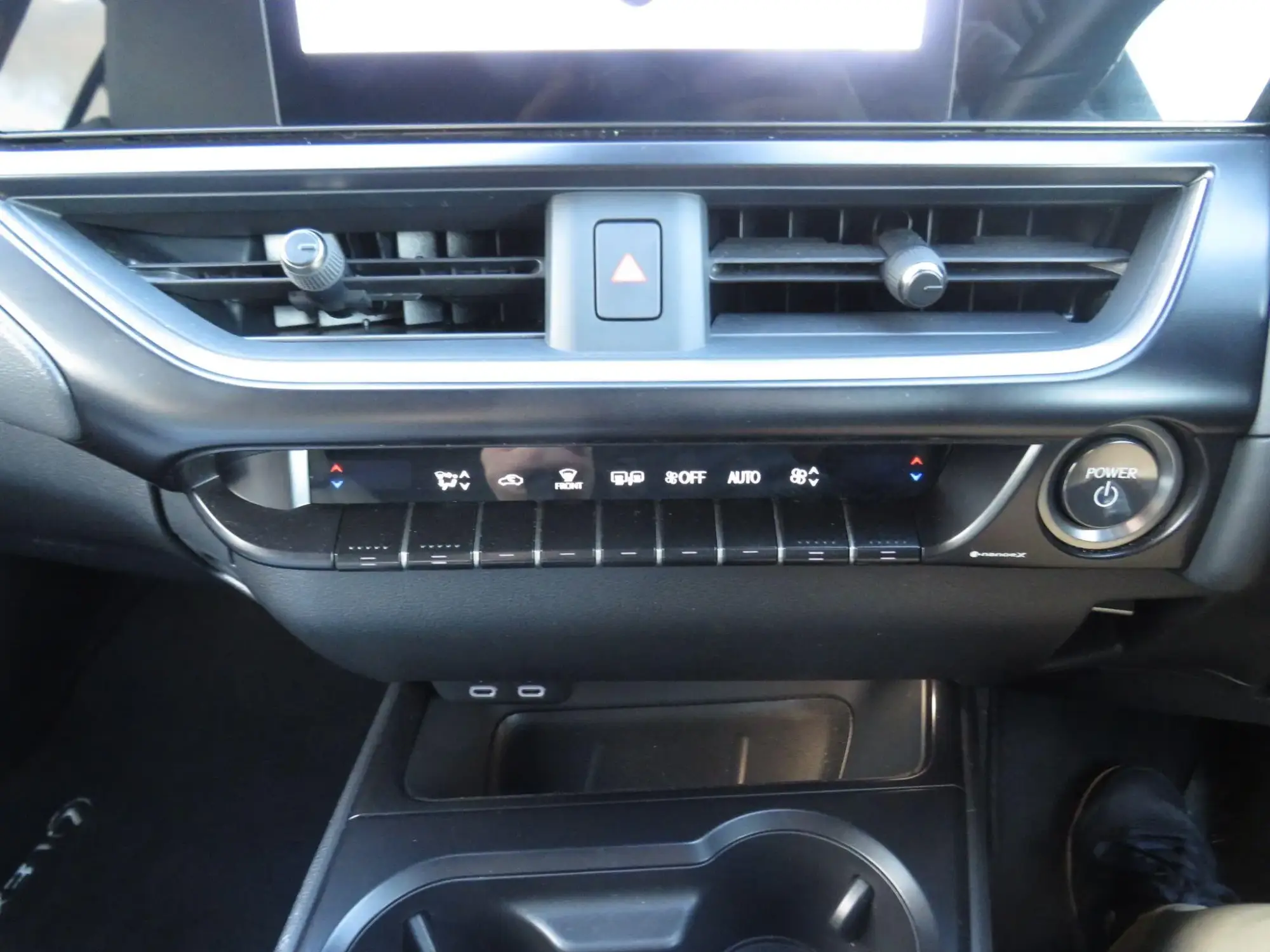 Lexus UX Self-Charging Hybrid Image 15 Lexus UX Self-Charging Hybrid Image 15